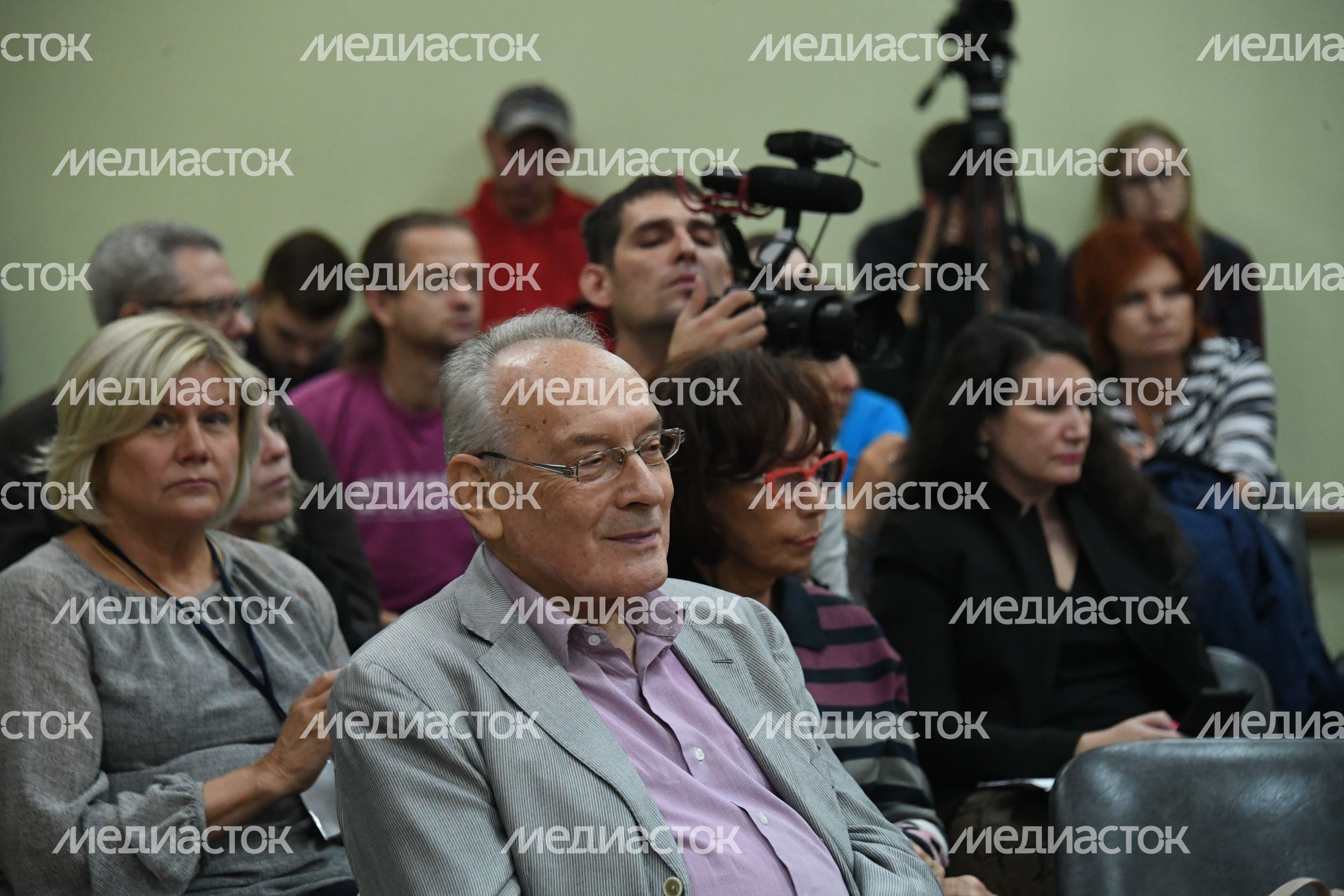 Поздравление Анастасией Звягиной лауреатов XХIII открытого фестиваля телекомпаний Подмосковья «Братина» Поздравление Анастасией Звягиной лауреатов XХIII открытого фестиваля телекомпаний Подмосковья «Братина»