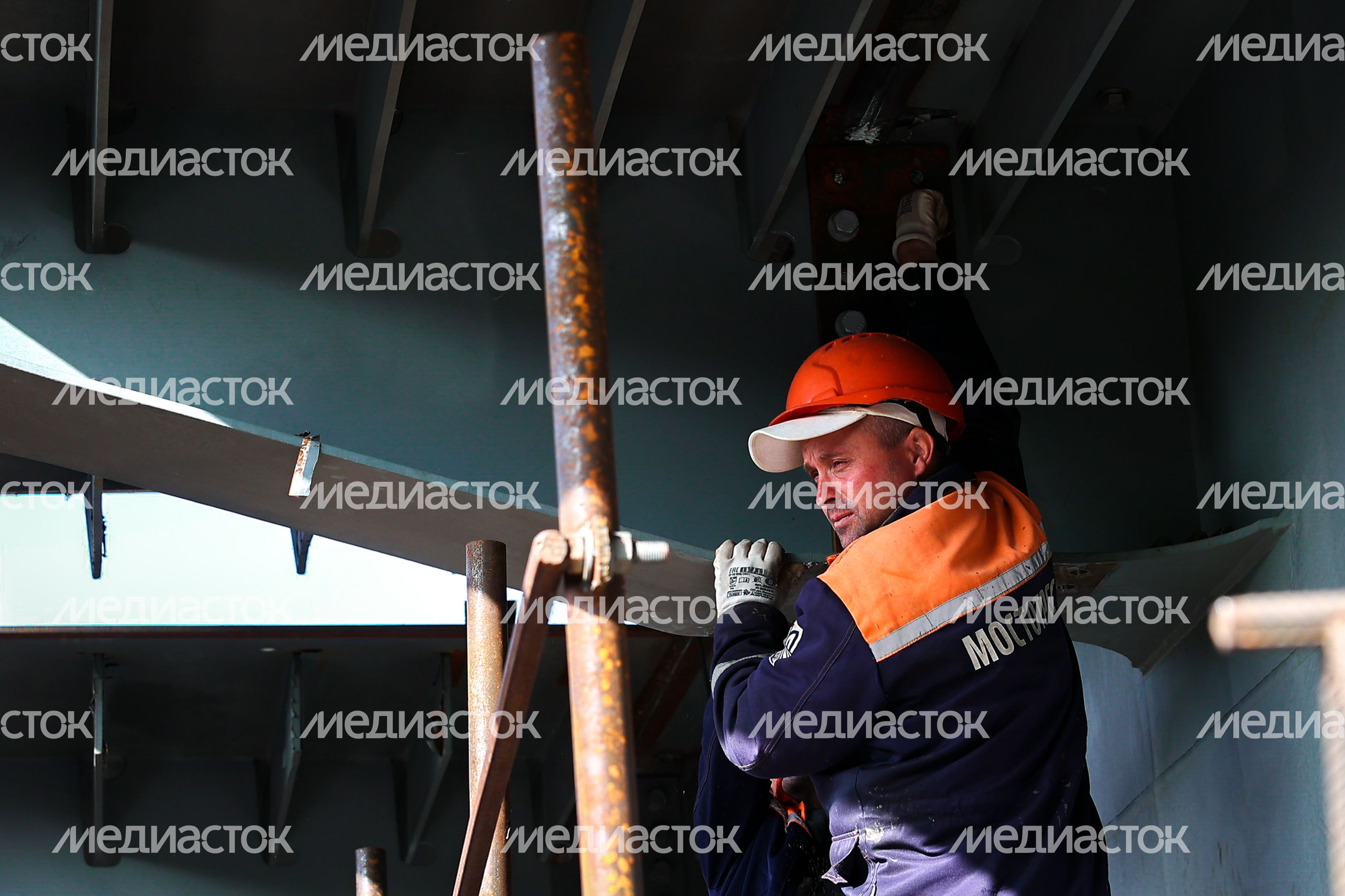 Проверка строительства эстакады в районе станции Быково в Раменском округе Губернатором Подмосковья