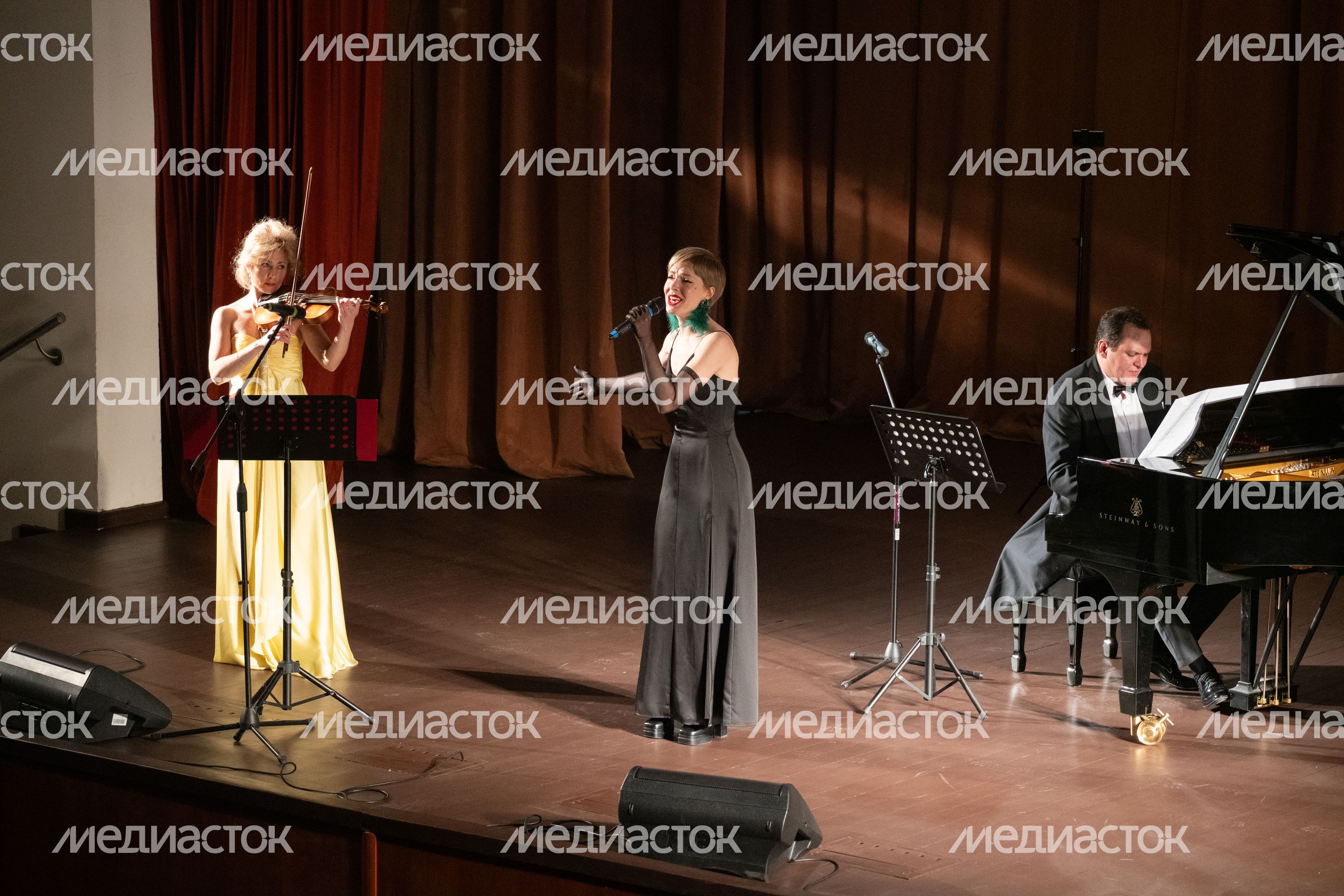Истра. Концерт «Лунная рапсодия» в музее «Новый Иерусалим» Истра. Концерт «Лунная рапсодия» в музее «Новый Иерусалим»