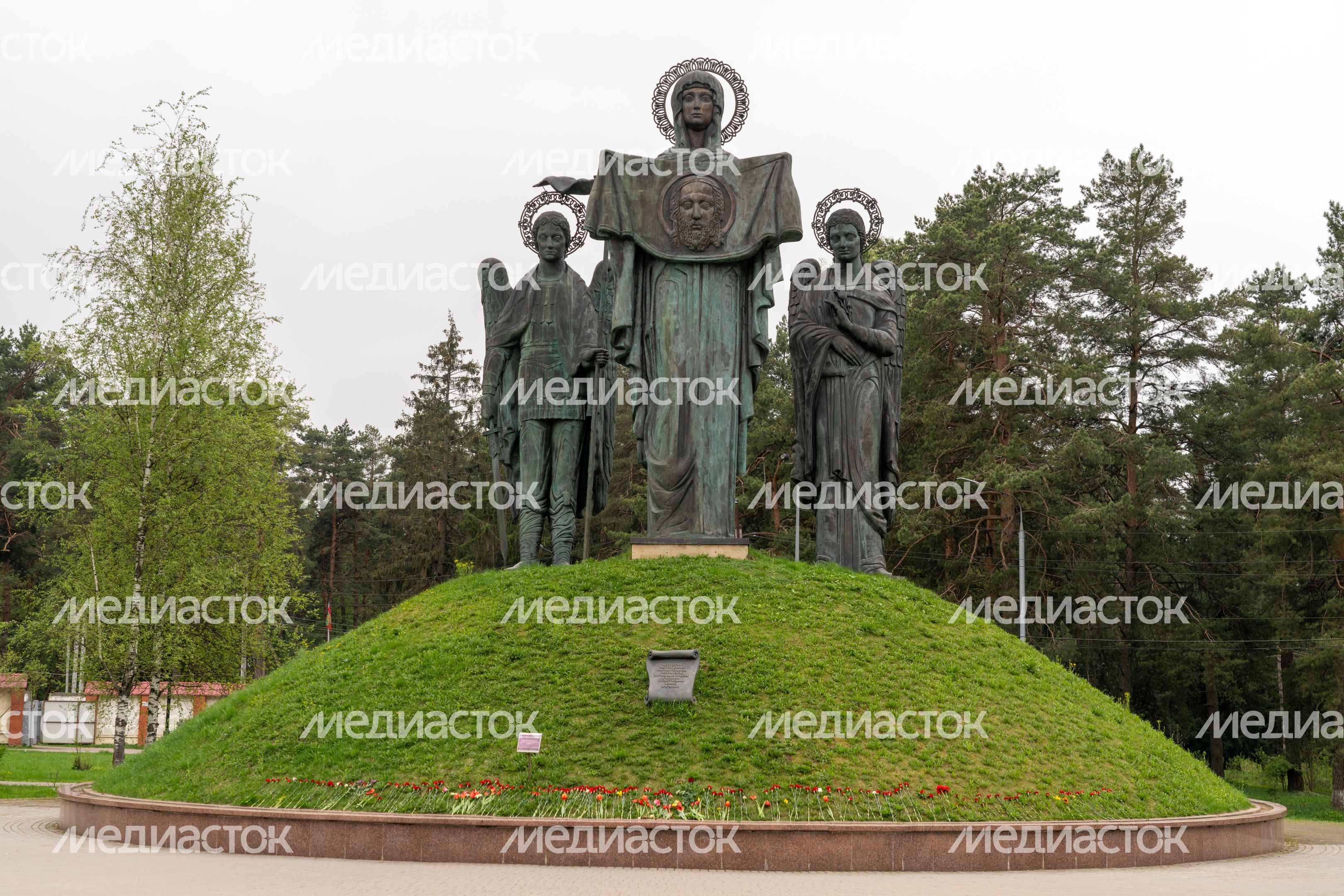 Пресвятая Матерь Божья, покровительница Руси, даровавшая победу в Великой Отечественной войне Пресвятая Матерь Божья, покровительница Руси, даровавшая победу в Великой Отечественной войне