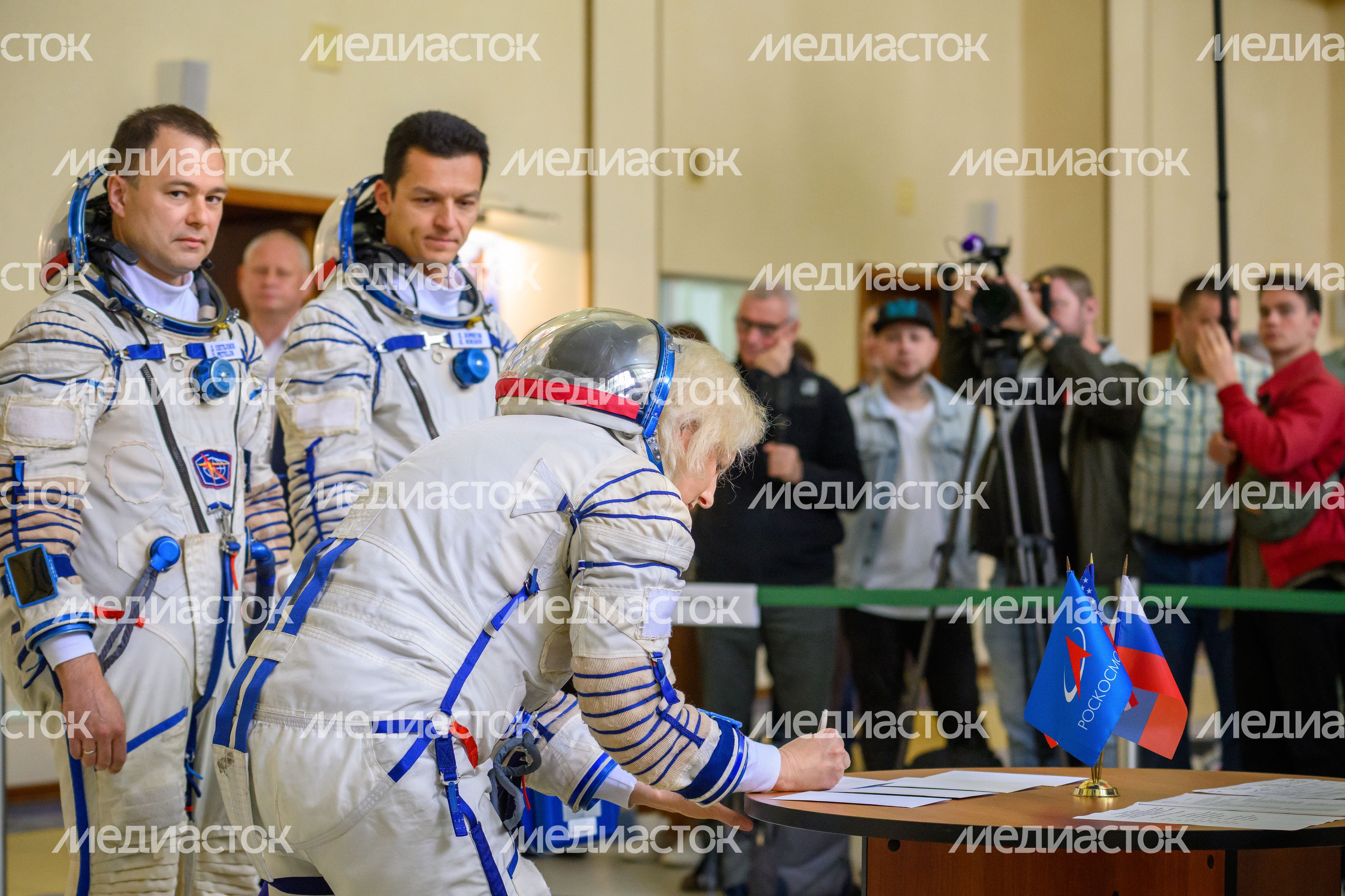 Дублирующий экипаж космонавтов МКС-75 на комплексной тренировке в Звездном городке