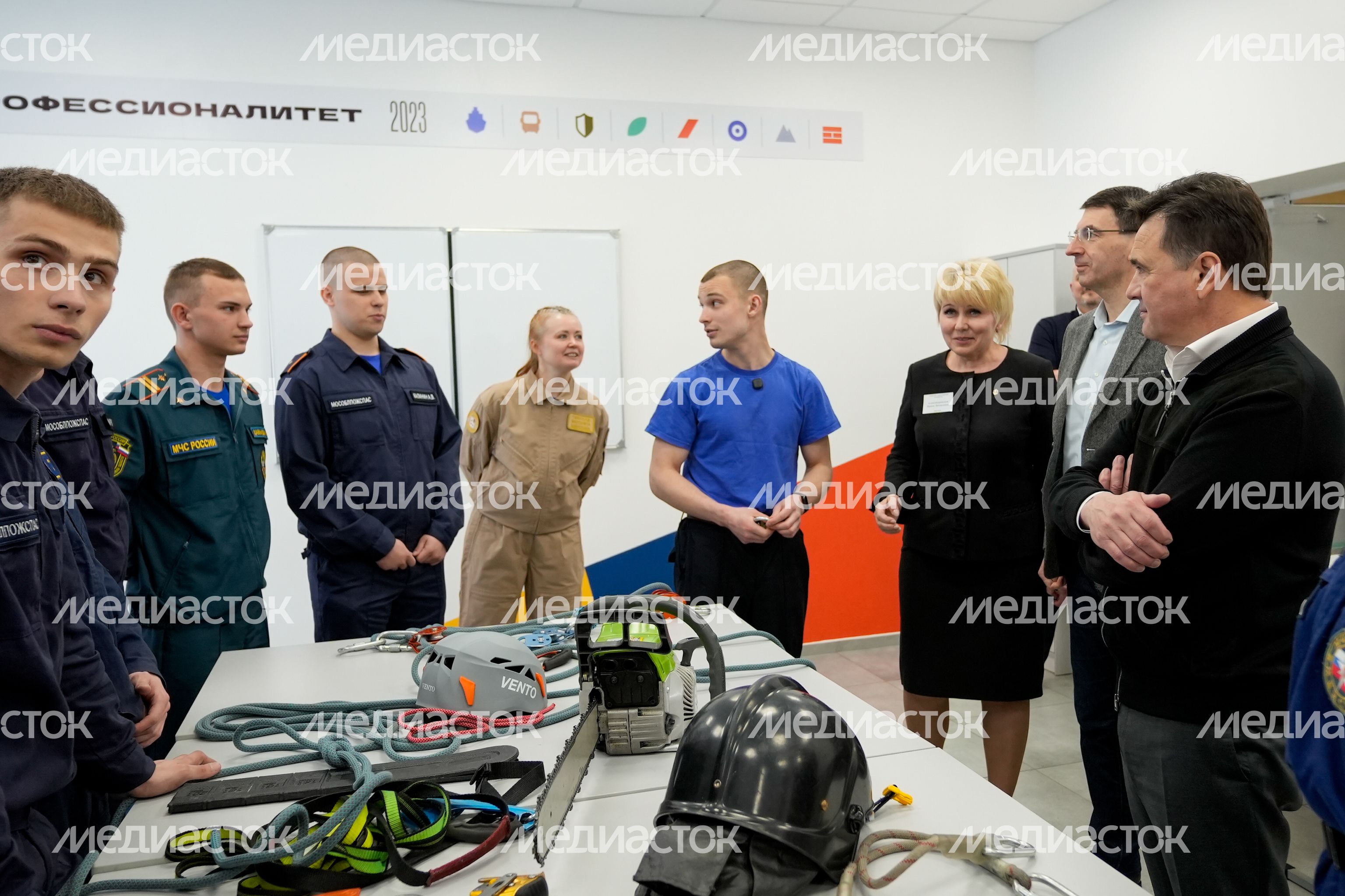 Андрей Воробьев и Игорь Щеголев посетили Дмитровский техникум Андрей Воробьев и Игорь Щеголев посетили Дмитровский техникум