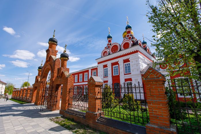 Церковь Михаила Архангела в Талдоме Московской области