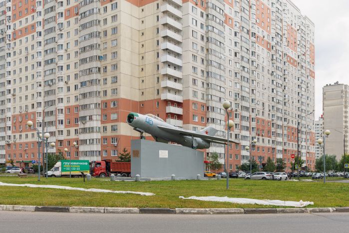 Памятник «Истребитель МиГ-19» в Балашихе