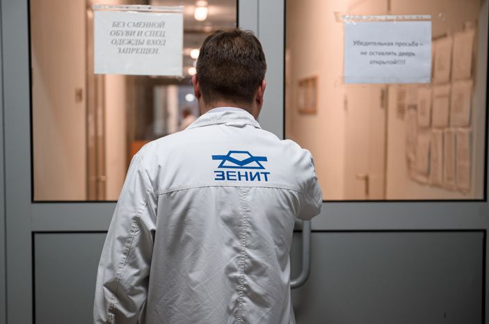Рабочие моменты завода «Зенит»