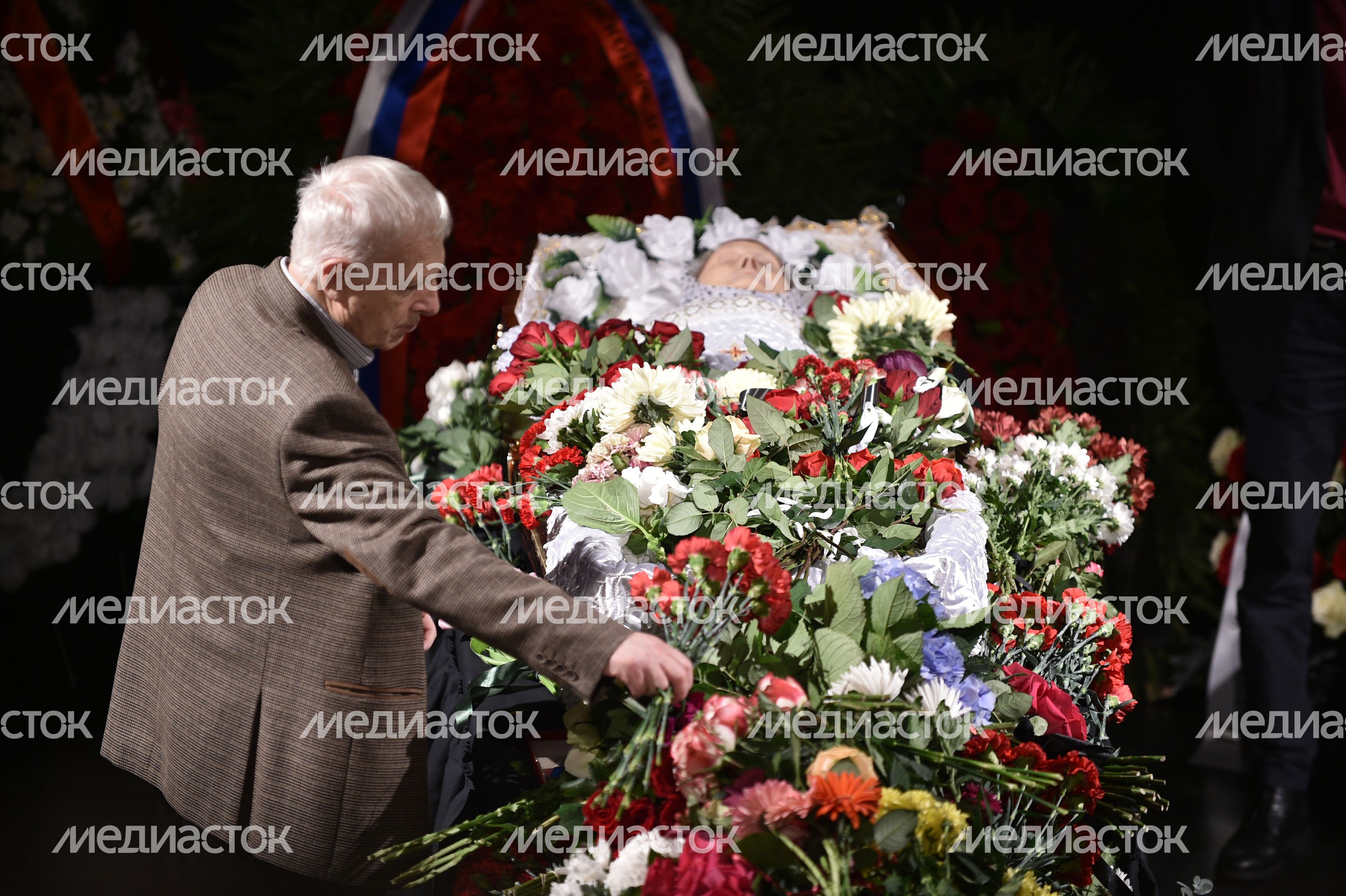 Прощание с актрисой Людмилой Ивановой