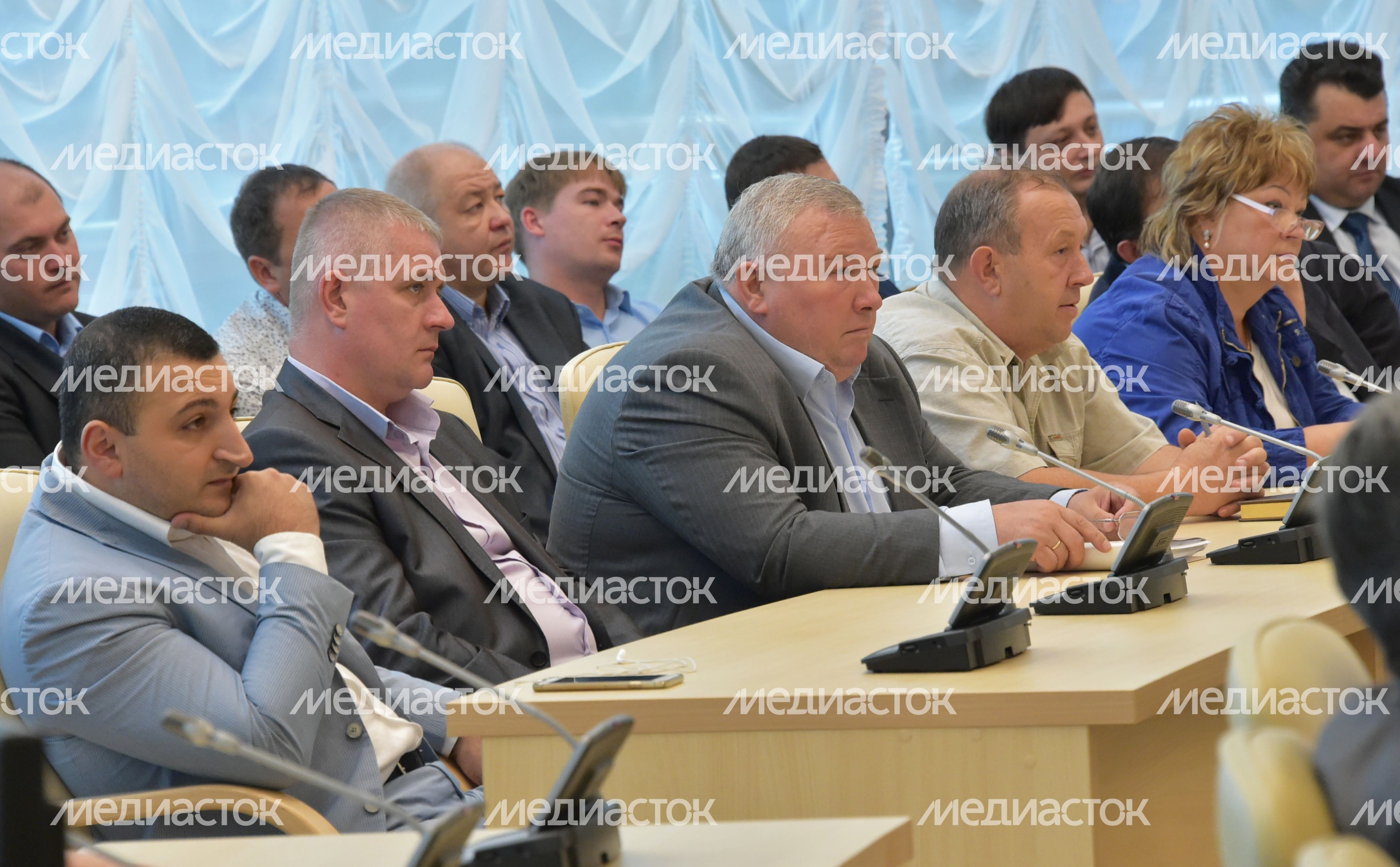 А. Воробьев провел рабочую встречу с перевозчиками Московской области
