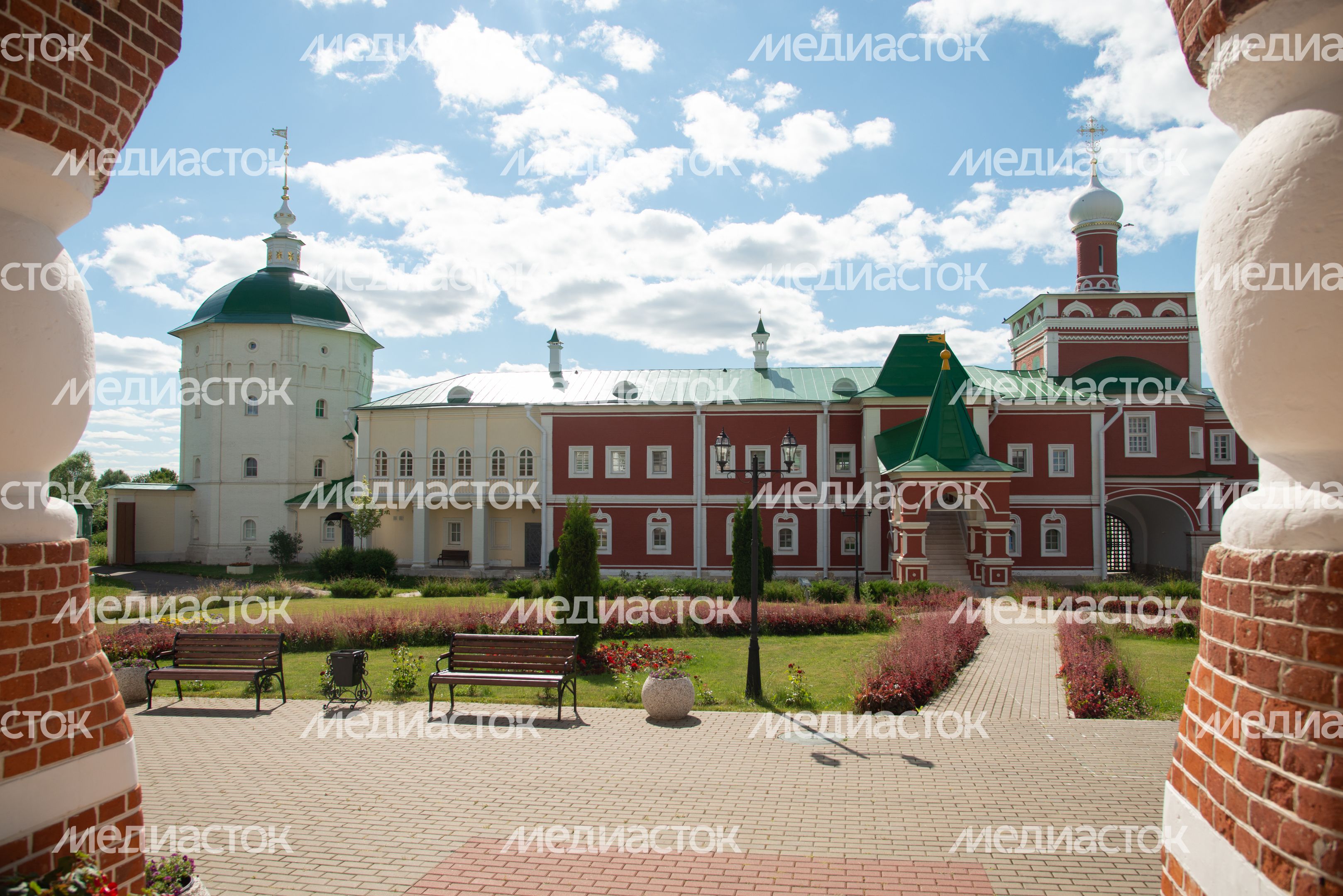 Дмитров. Николо-Пешношский мужской монастырь Дмитров. Николо-Пешношский мужской монастырь