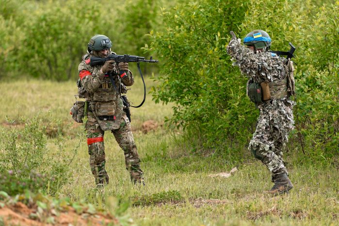 Реконструкция современных боевых действий в парке «Патриот» Одинцовского округа