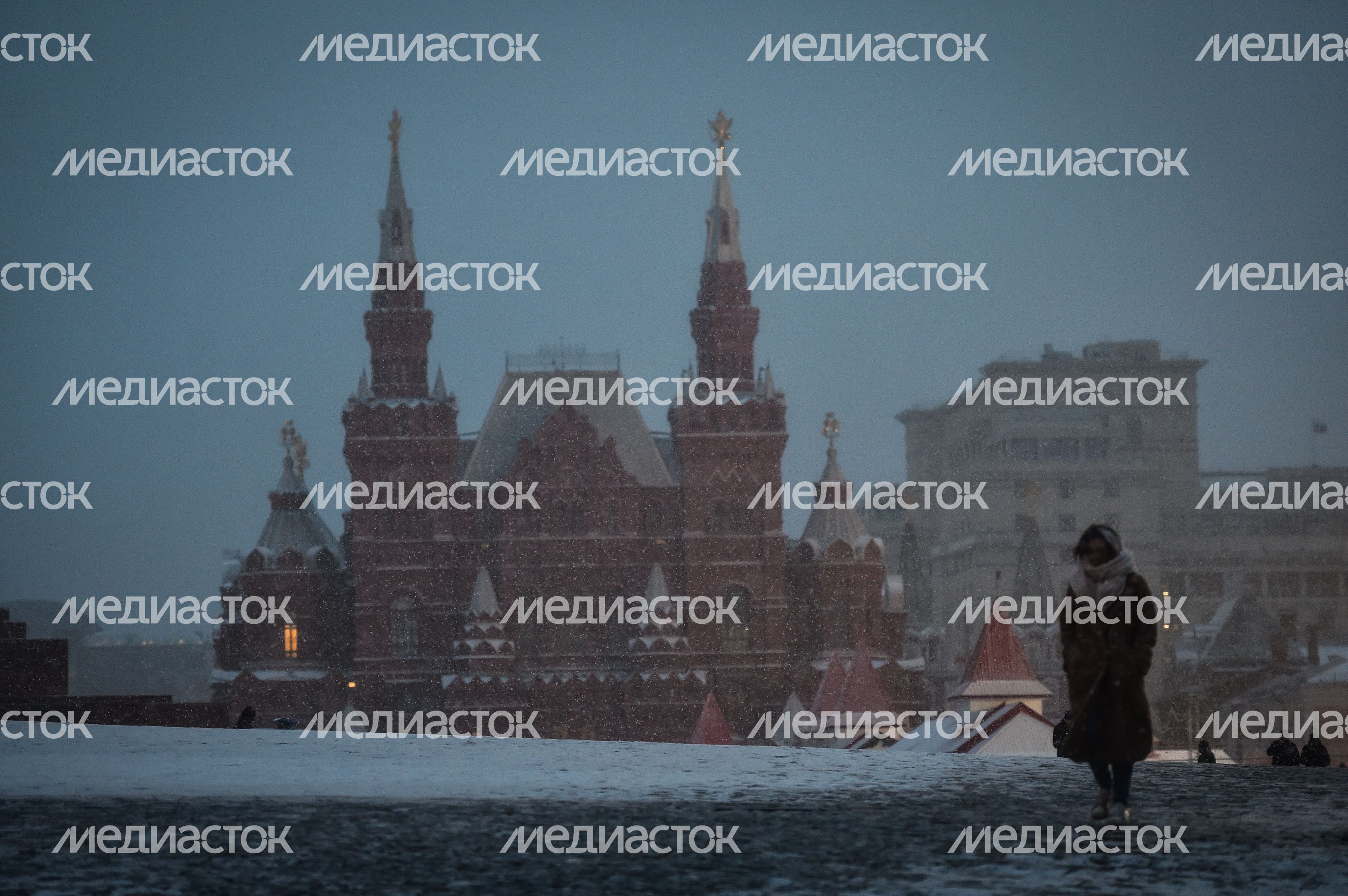 Первый снег в Москве
