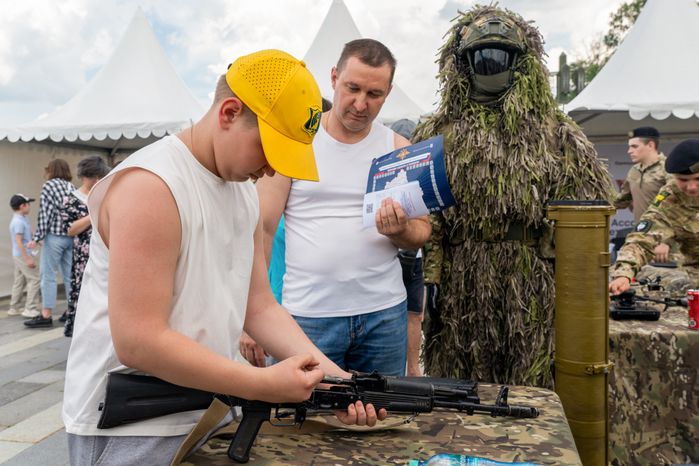 Проект «Проведи один день с полицией Подмосковья» в Центральном парке «Патриот» Одинцовского округа