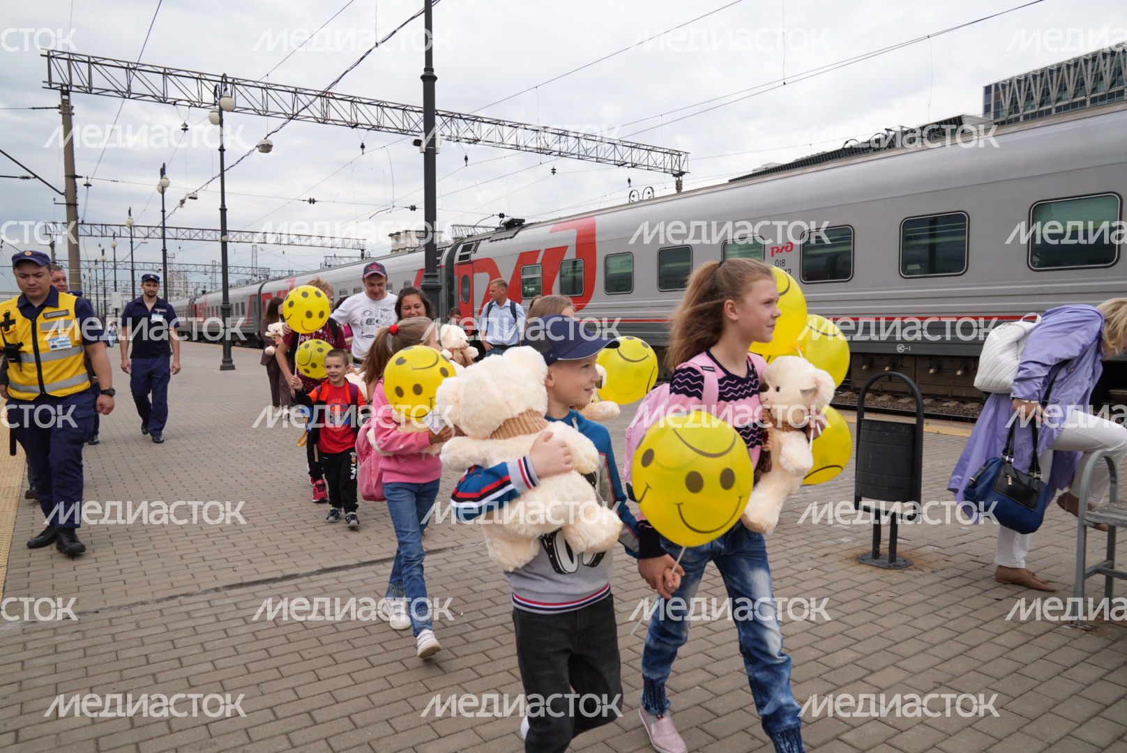 Семья из Подмосковья взяла под опеку 9 детей из ДНР