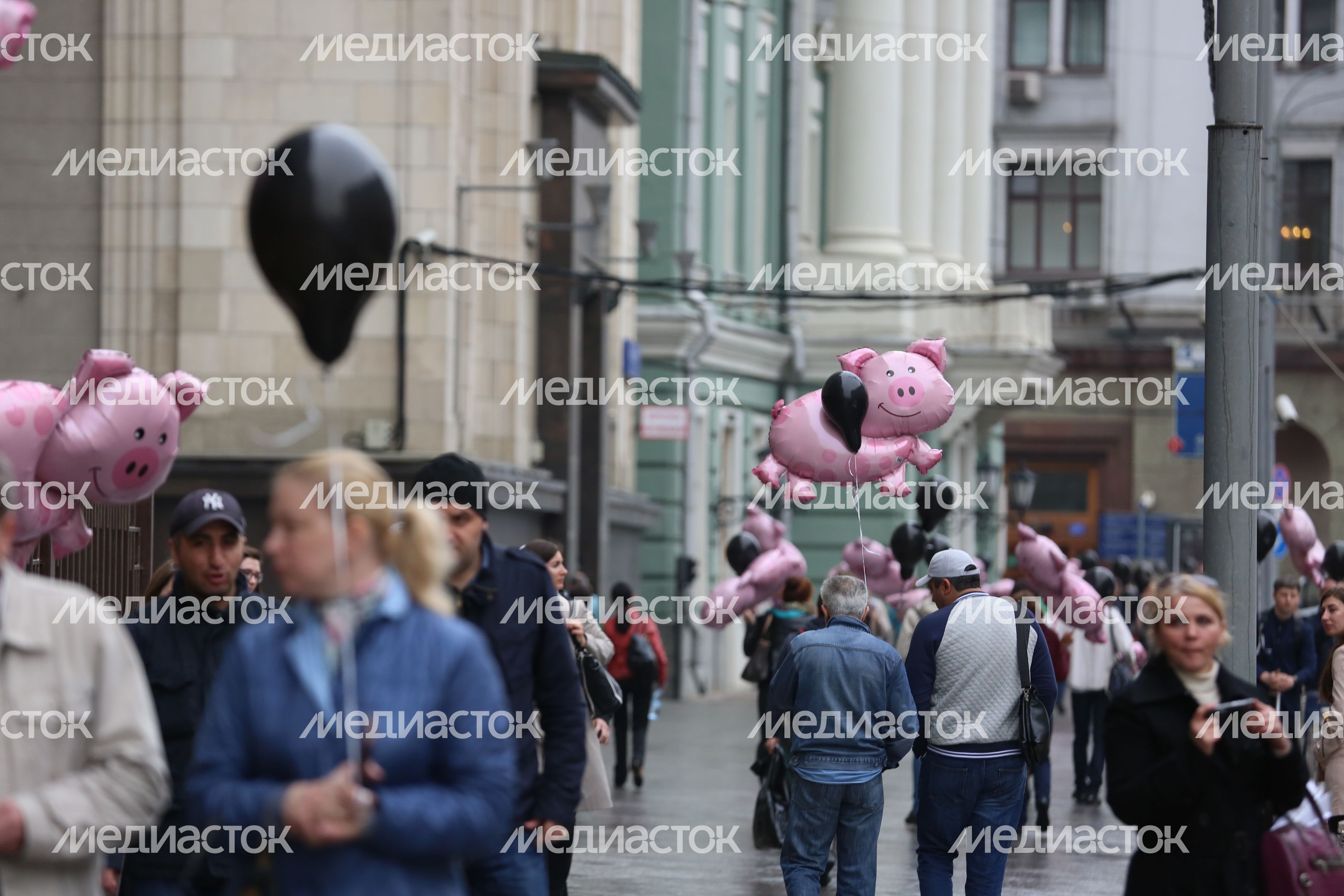 Акция протеста валютных заемщиков у здания Госдумы в Москве