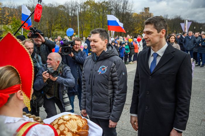 Торжественная встреча космонавтов-рекордсменов по пребыванию на МКС в Звездном городке