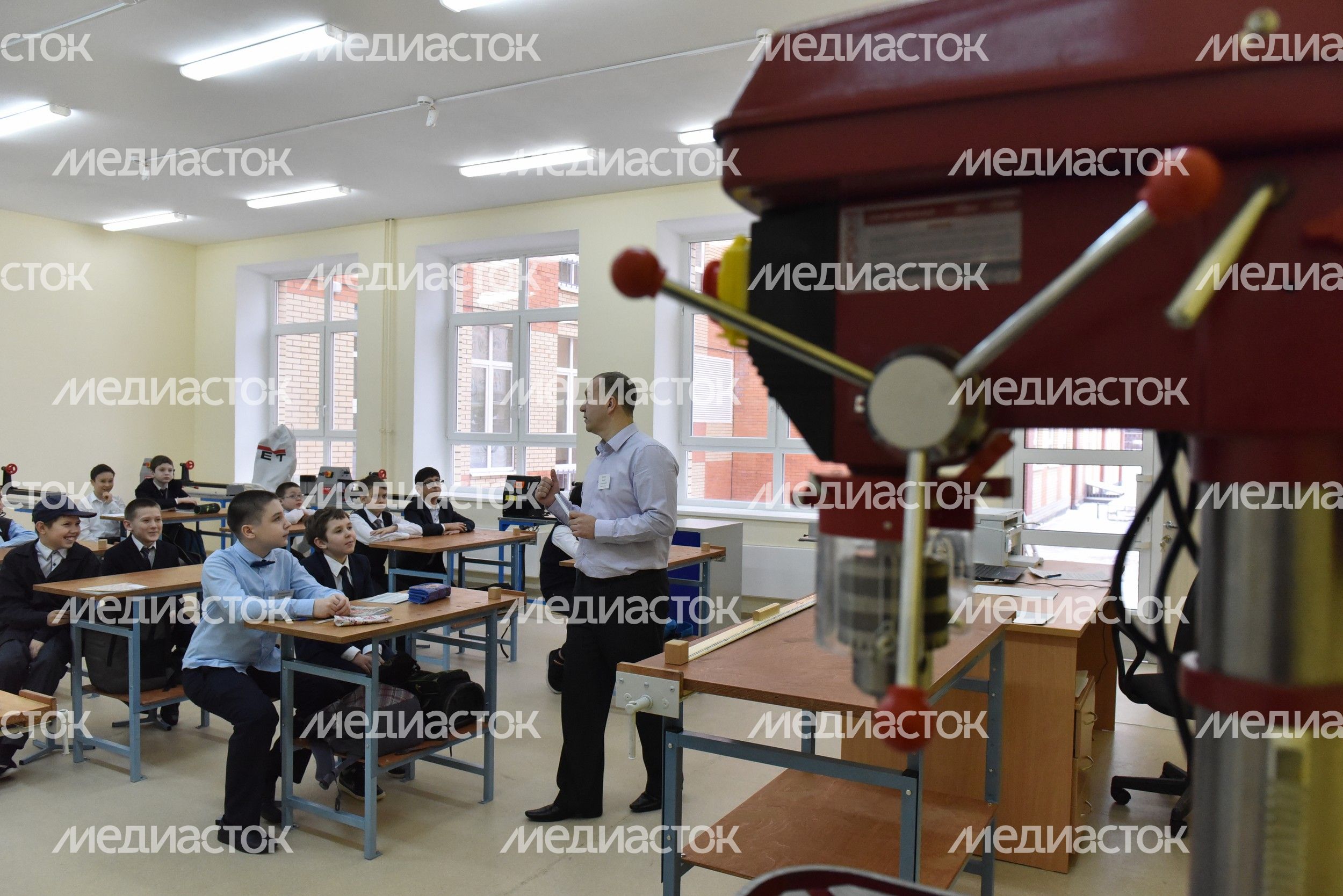 МОУ СОШ №35 г. Подольск. Первый день учебного процесса школе. МОУ СОШ №35 г. Подольск. Первый день учебного процесса школе.