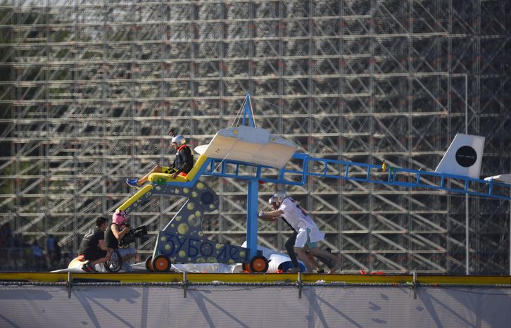 Фестиваль самодельных летательных аппаратов Red Bull Flugtag 2015