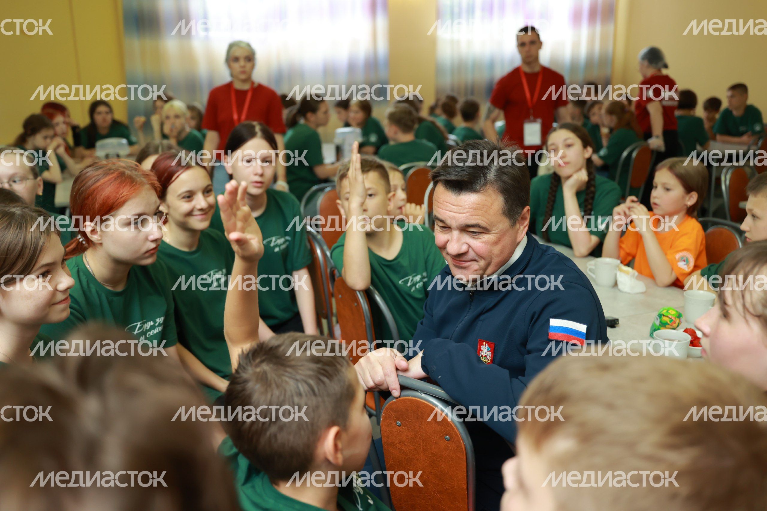 Андрей Воробьев навестил детей участников СВО в оздоровительном лагере «Литвиново»