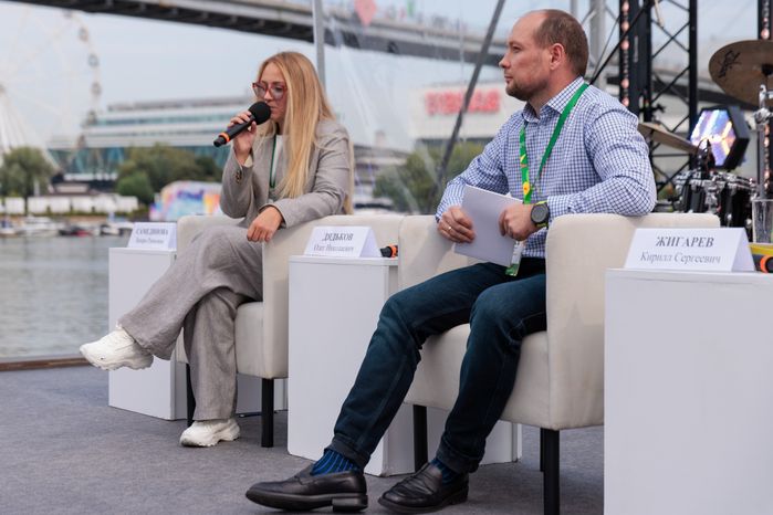Линара Самединова, депутат Мособлдумы, и Олег Дядьков, заместитель министра культуры Подмосковья, на форуме