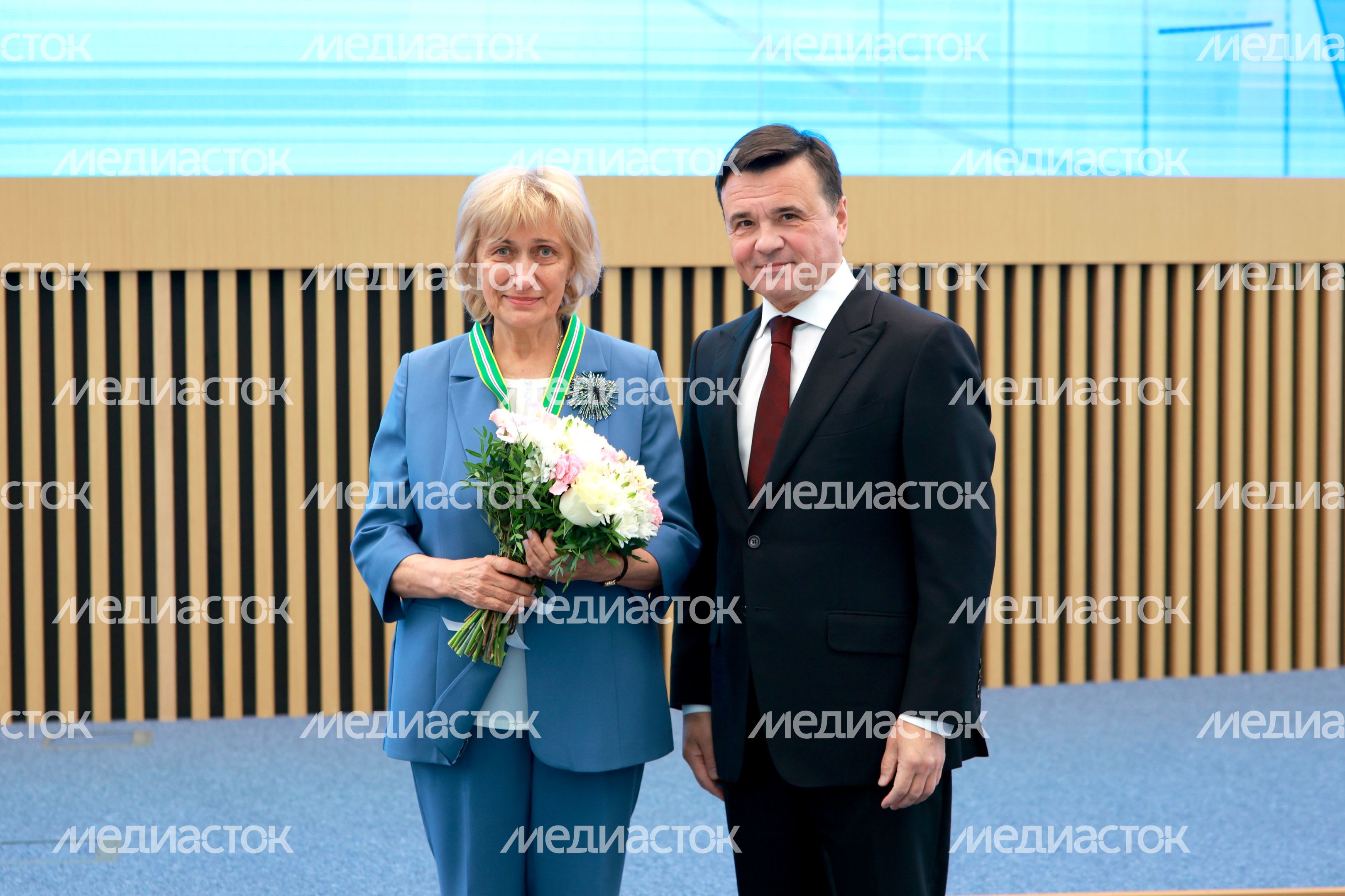 Андрей Воробьев поздравил подмосковных учителей с профессиональным праздником Андрей Воробьев поздравил подмосковных учителей с профессиональным праздником