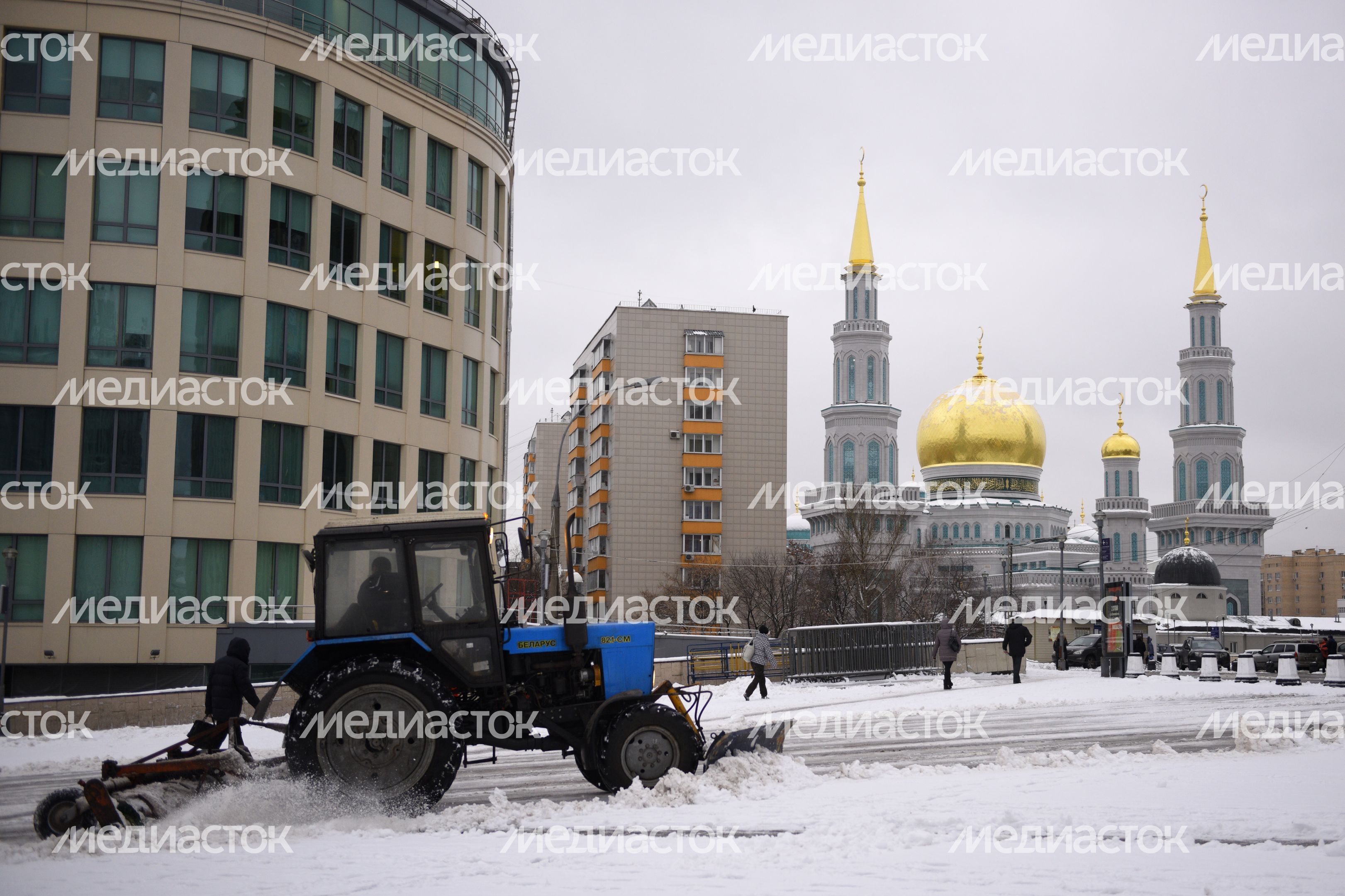 Снегоуборочная техника в Москве