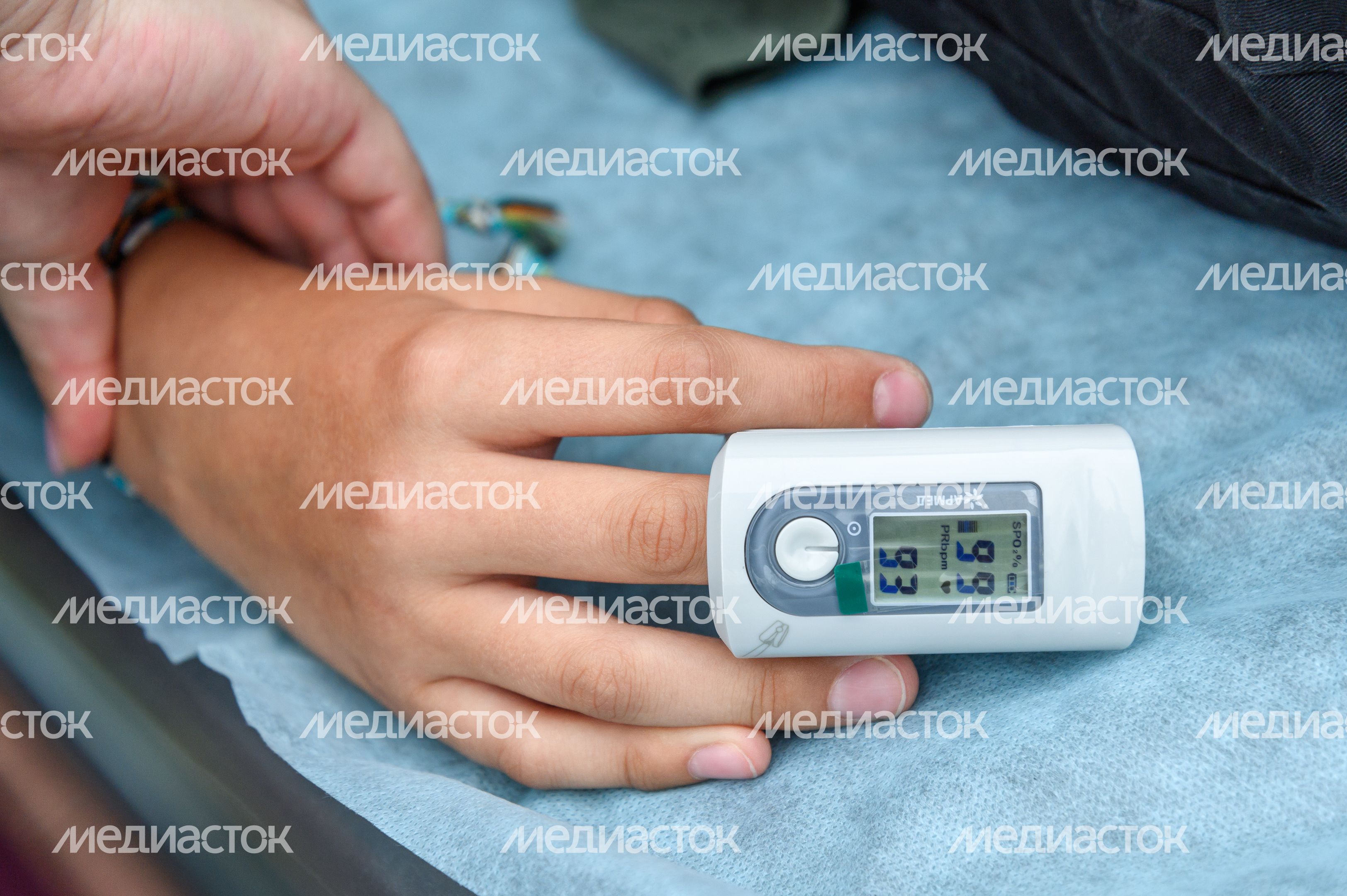 Дети на приеме у врачей в Детском клиническом центре имени Л.М. Рошаля Дети на приеме у врачей в Детском клиническом центре имени Л.М. Рошаля
