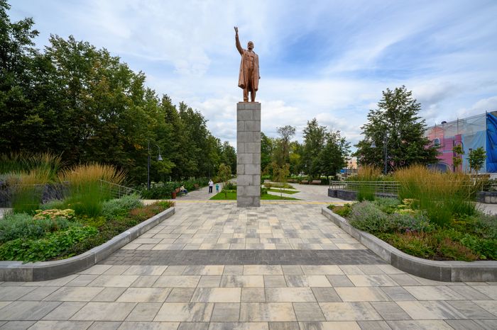 Памятник В.И. Ленину в сквере Бугрова в Ногинске Богородского округа