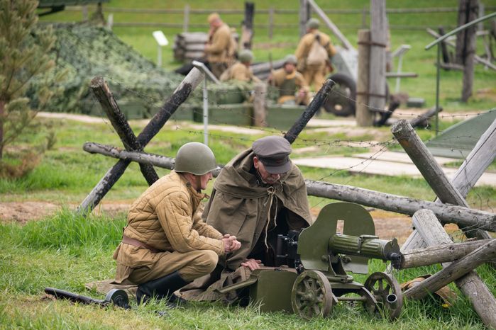 Военно-историческая реконструкция «Штурм Кенигсберга» в День Победы в парке «Патриот» Одинцовского округа
