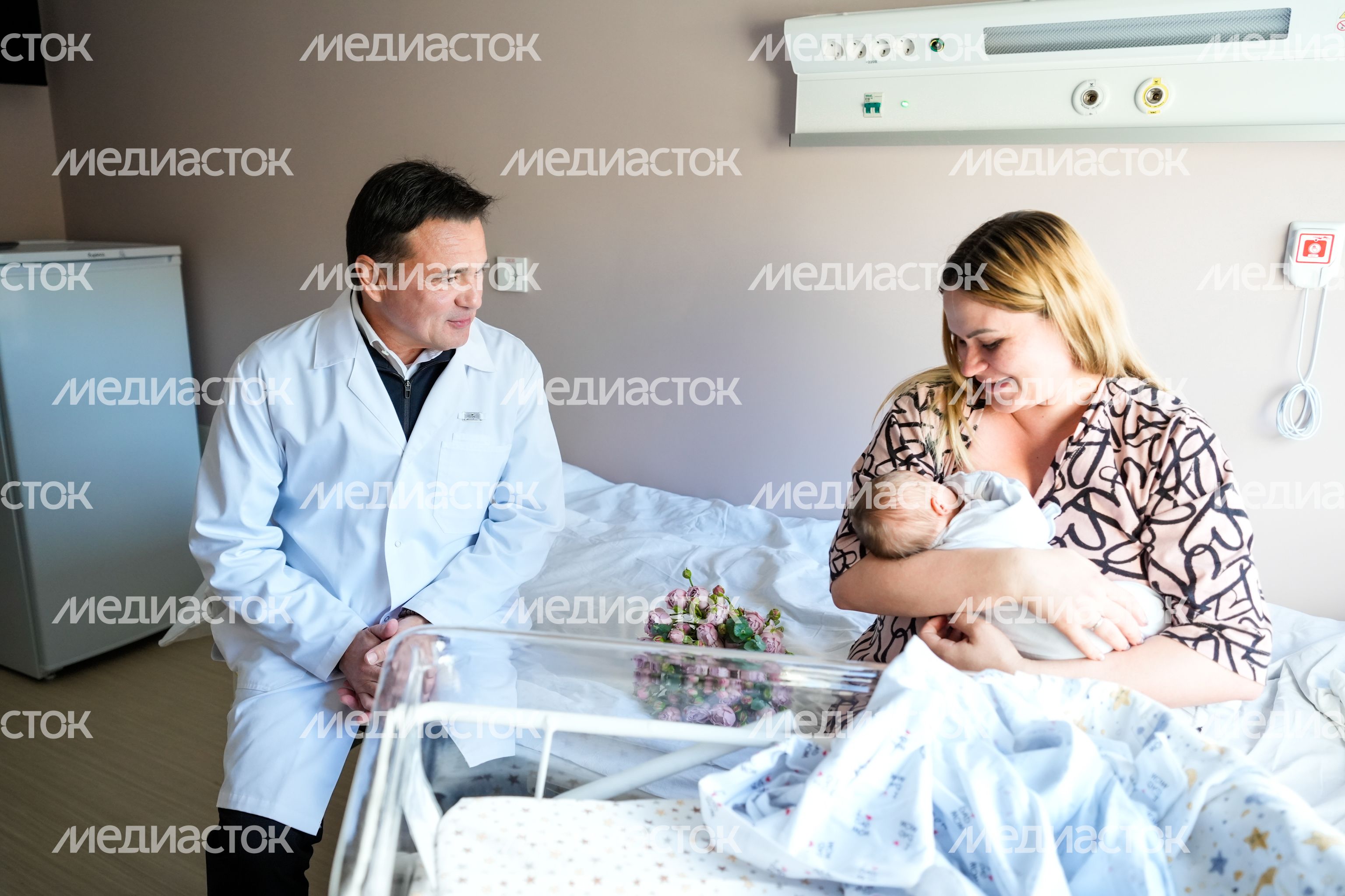 Андрей Воробьев посетил роддом в Химках, открывшийся после капремонта Андрей Воробьев посетил роддом в Химках, открывшийся после капремонта