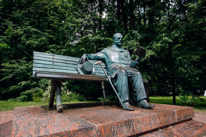 Памятники Чайковскому
