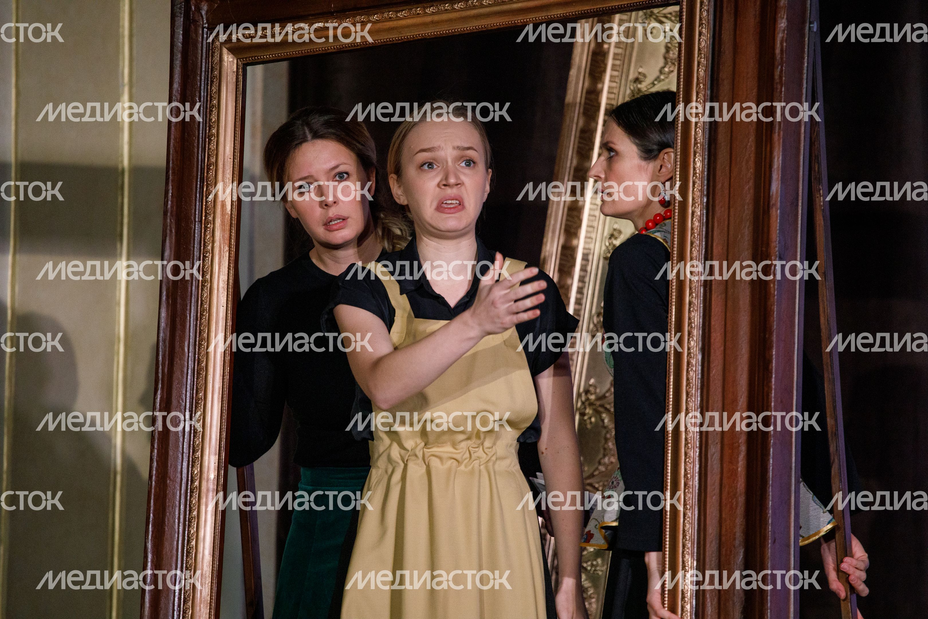 Москва. МГТ «Семейная картина»