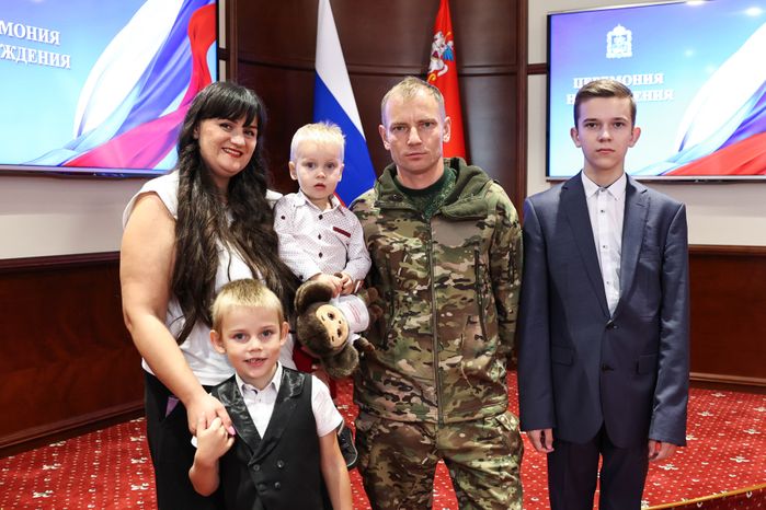 Вручение государственных наград добровольцам подразделения БАРС