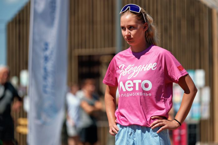 Чемпионка Европы Наталья Урядова на семейном фестивале «Звездное лето в Подмосковье» на набережной озера Сенеж