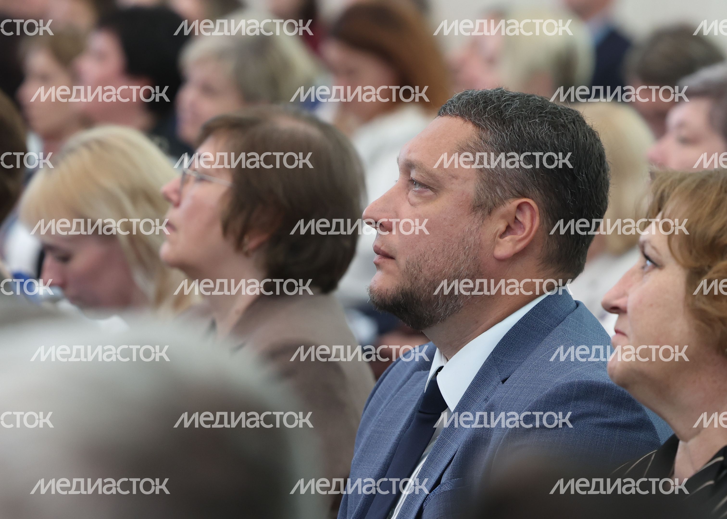 Подмосковных соцработников поздравили с их профессиональным праздником