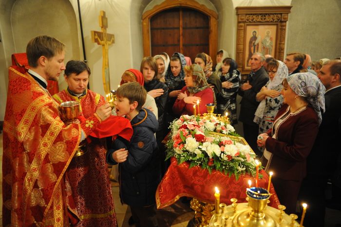 Пасхальное богослужение в Троицке