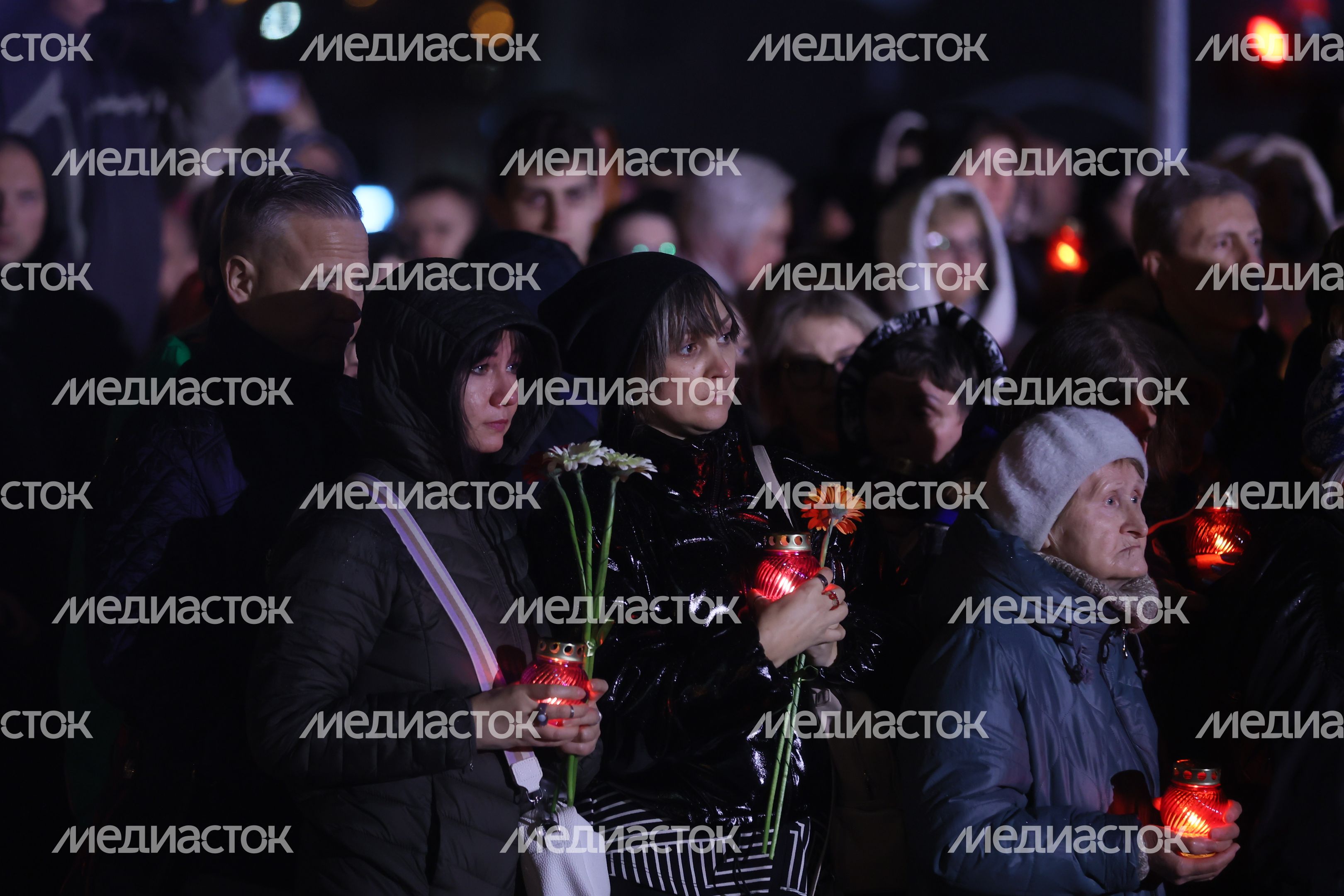 Акция памяти "Журавли" прошла на девятый день после теракта в "Крокус Сити Холле"