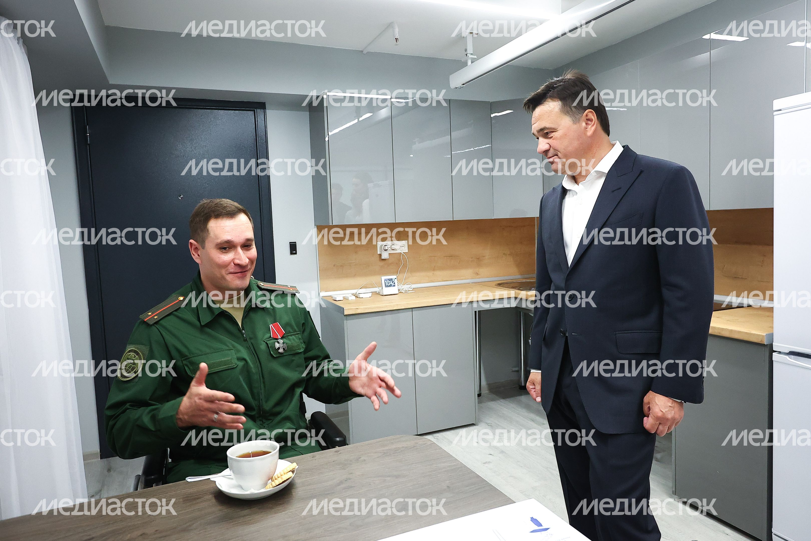 Встреча Губернатора Подмосковья с сотрудниками регионального отделения Фонда «Защитники Отечества»