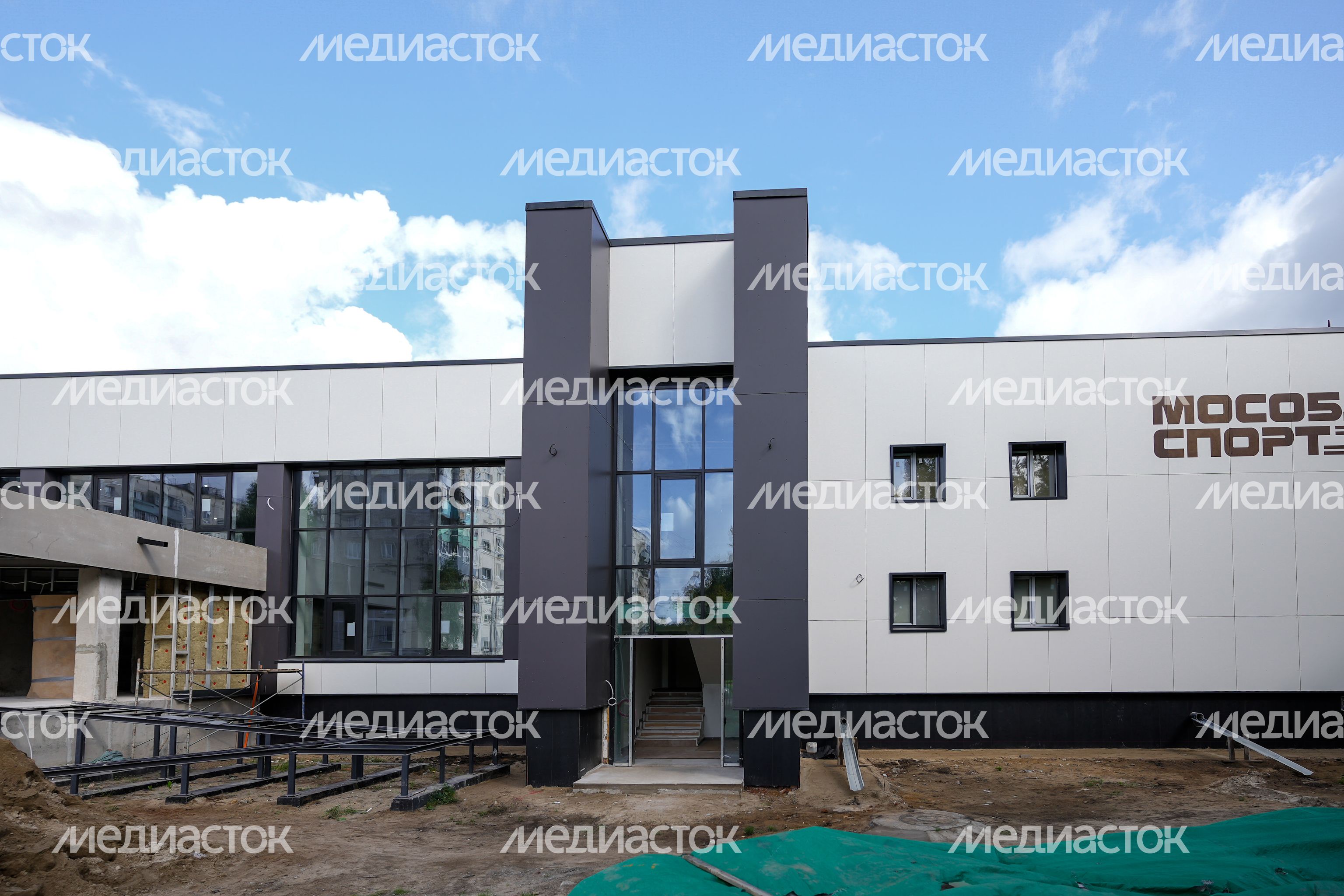 Реконструкция спортивной школы "Феникс" в Ликино-Дулеве