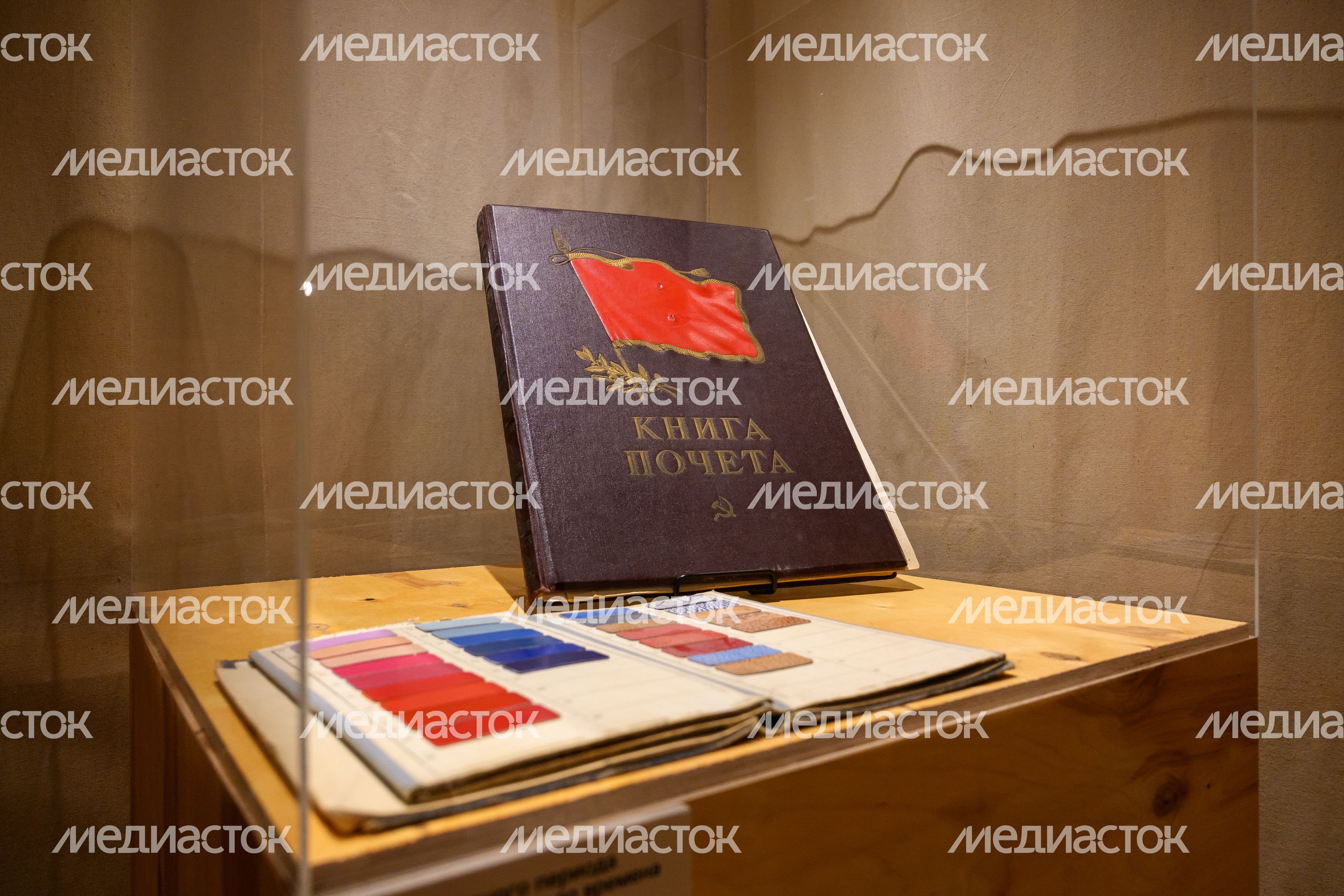 Выставка «Русский восток: сквозь время и шелка» в арт-пространстве «Цехъ» на фестивале искусства «Перезагрузка» 2026 Выставка «Русский восток: сквозь время и шелка» в арт-пространстве «Цехъ» на фестивале искусства «Перезагрузка» 2026