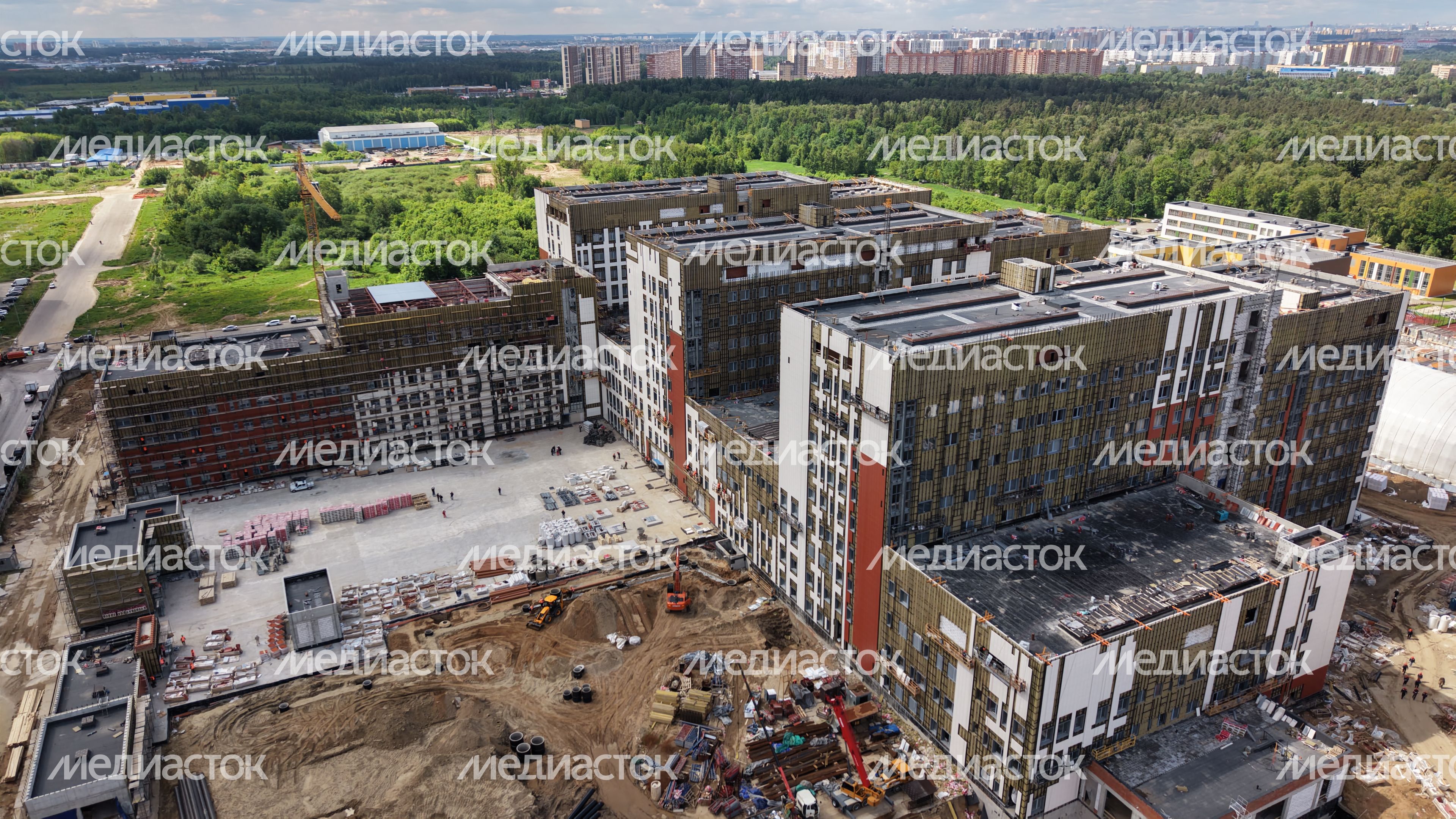 В Балашихе завершено возведение зданий многопрофильной больницы В Балашихе завершено возведение зданий многопрофильной больницы