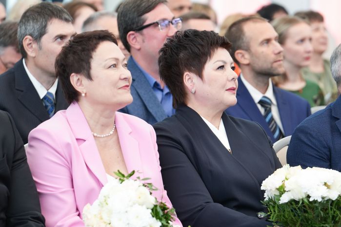 Подмосковных медиков поздравили с профессиональным праздником