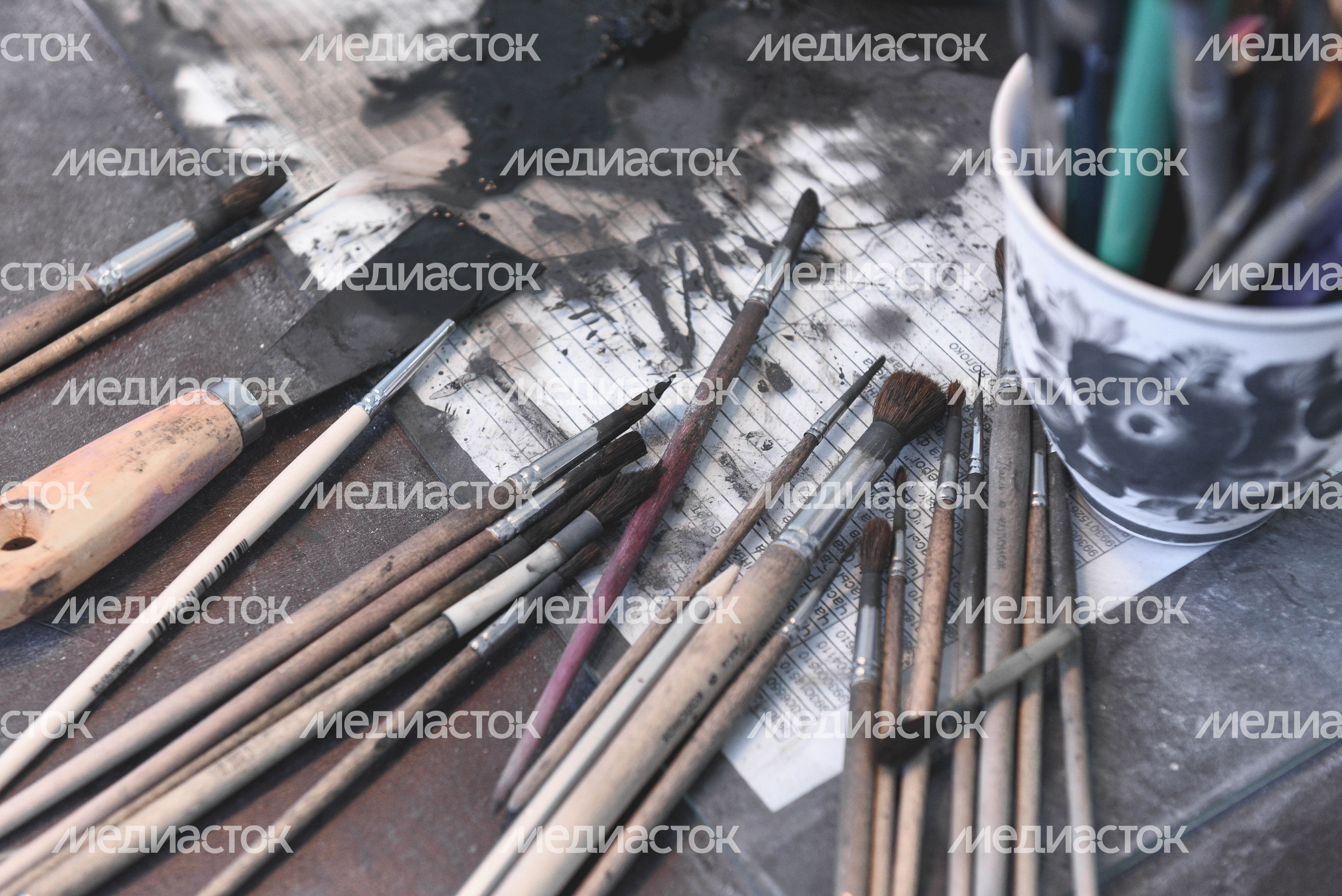 Главный художник Гжельского фарфорового завода: «Мы возродили цветную гжель»