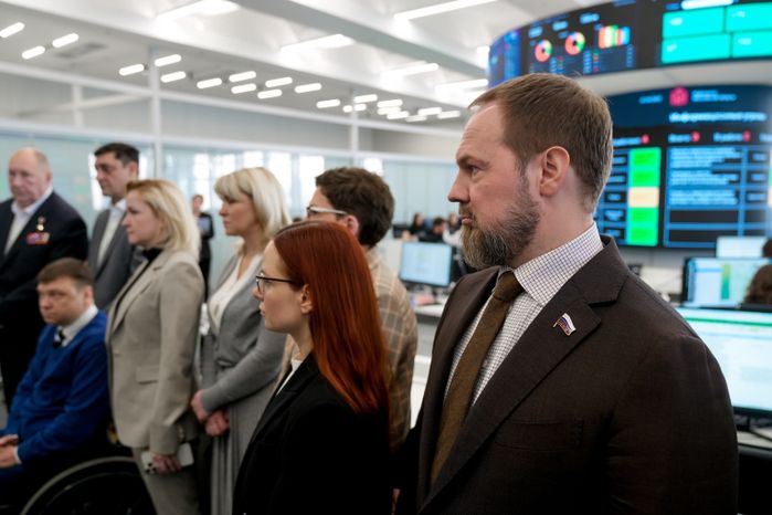 Встреча губернатора с членами Общественного совета образовательной программы "Герои Подмосковья"