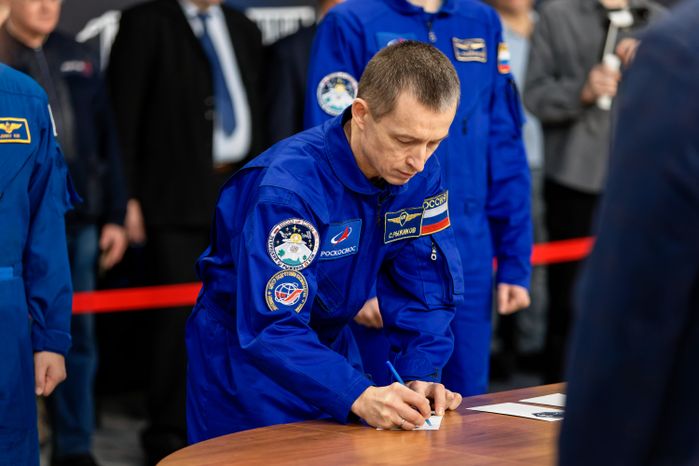 Космонавт основного экипажа МКС-73 С.Н. Рыжиков на комплексной тренировке в Звездном городке