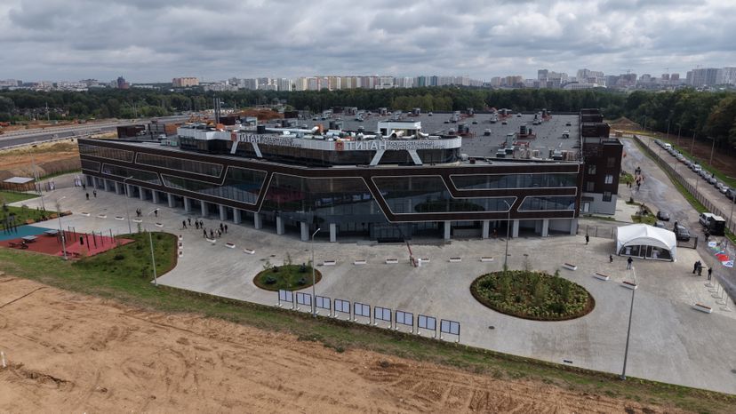 Запуск первого производственного корпуса государственного индустриального парка "Титан" в Ленинском г.о.