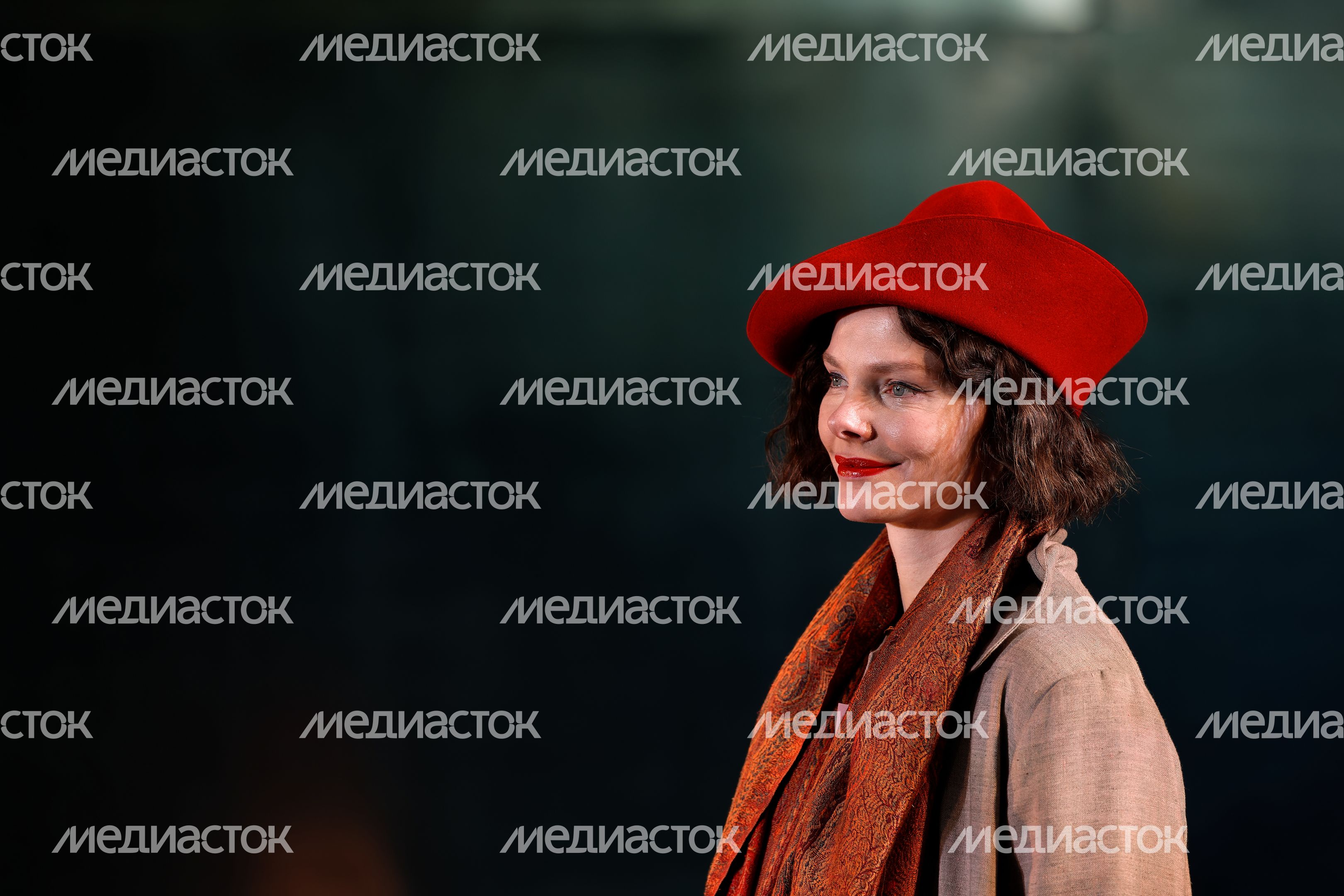 Елизавета Боярская в спектакле «Чайка» театра МДТ — Театра Европы на фестивале «Мелиховская весна» 2025 Елизавета Боярская в спектакле «Чайка» театра МДТ — Театра Европы на фестивале «Мелиховская весна» 2025