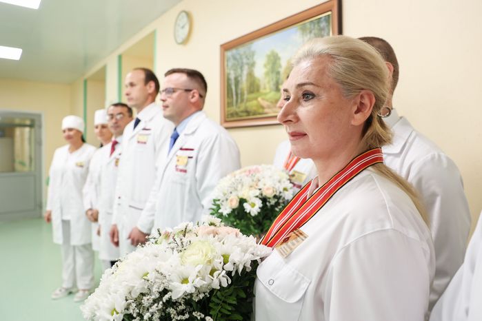 Андрей Воробьев наградил медиков в госпитале Росгвардии в Балашихе
