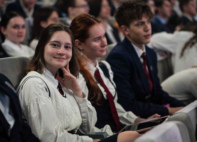 Андрей Воробьев поздравил Физтех-лицей им. П.Л. Капицы с 10-летним юбилеем