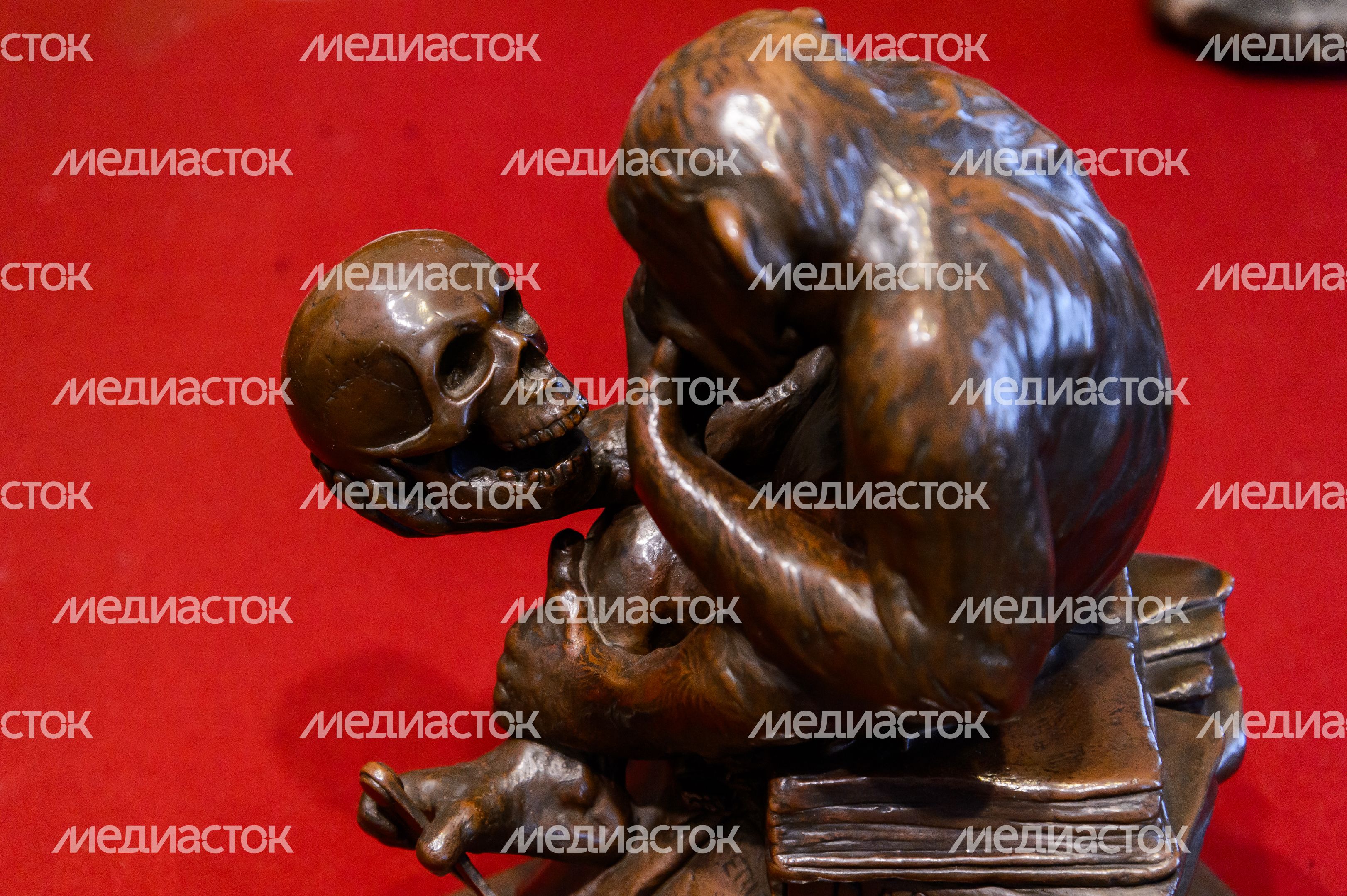 Усадьба «Горки Ленинские». Музей «Кабинет и квартира В.И. Ленина в Кремле» Усадьба «Горки Ленинские». Музей «Кабинет и квартира В.И. Ленина в Кремле»