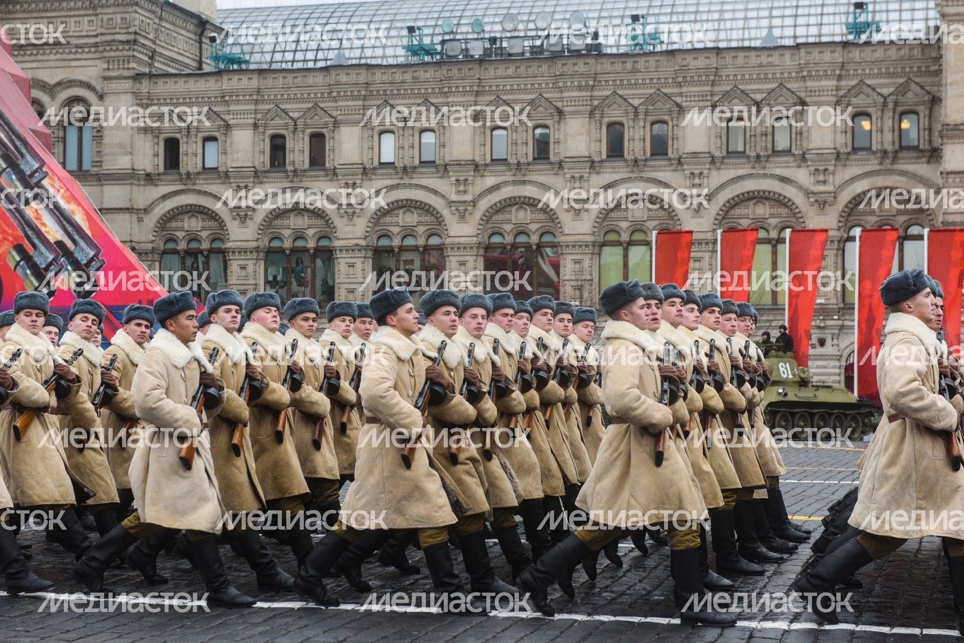 Торжественный марш в честь 78-ой годовщины военного парада 7 ноября 1941 года Торжественный марш в честь 78-ой годовщины военного парада 7 ноября 1941 года