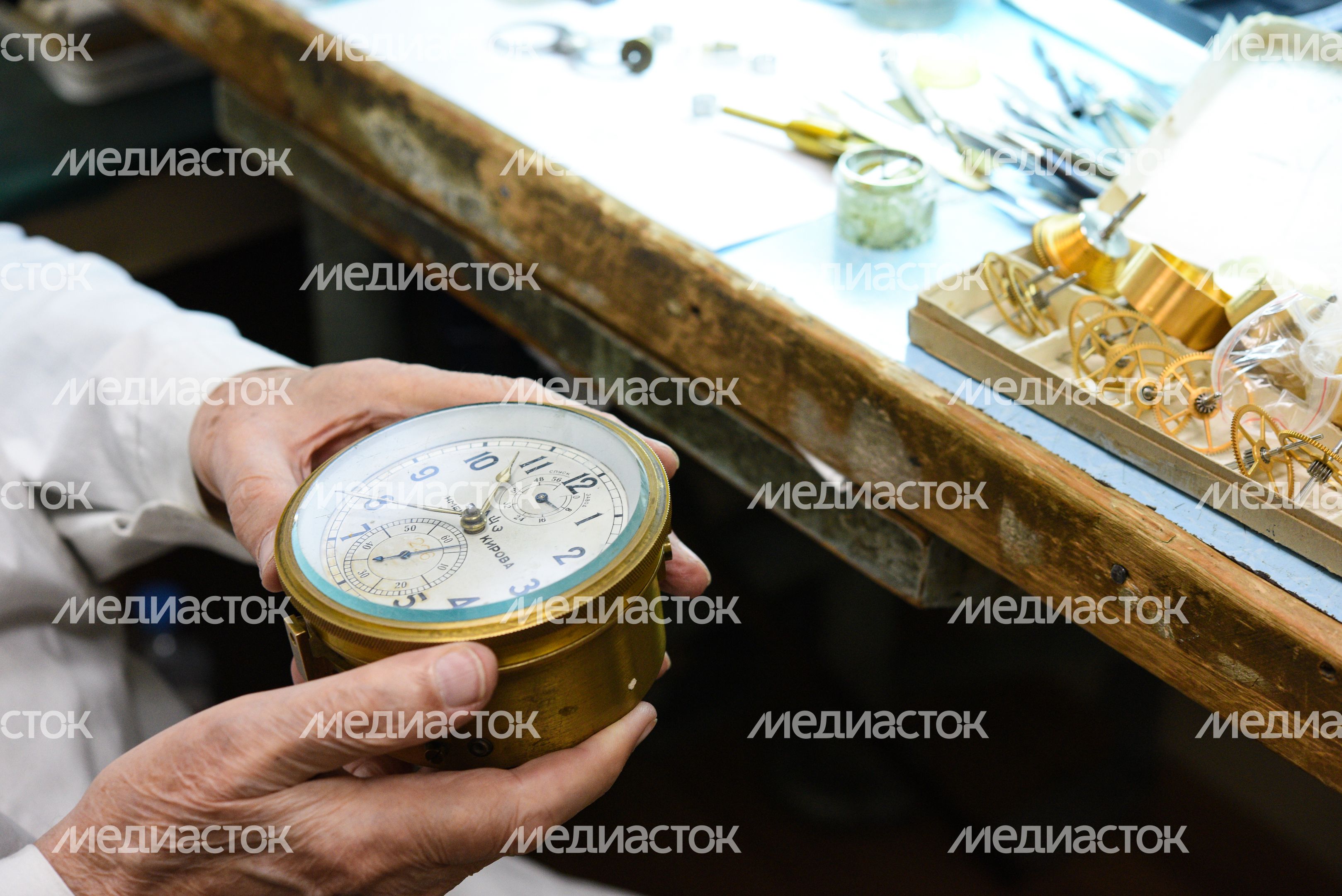 Часовой Завод «Полет-Хронос»